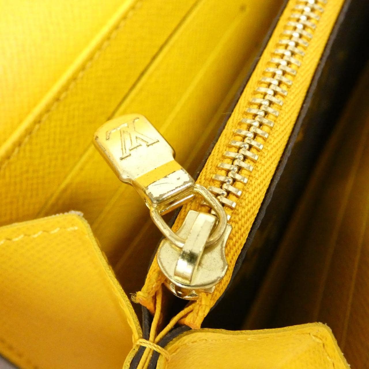 ルイヴィトン モノグラム(ヴィヴィエンヌ ホリデイ) ポルトフォイユ サラ M81608 財布