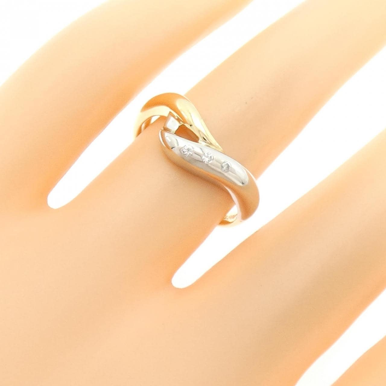 K18YG/PT900 スリーカラー ダイヤモンド リング 0.03CT