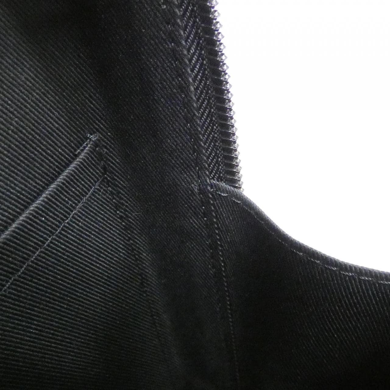 ルイヴィトン モノグラム タフタージュ ヴァーティカル ソフトトランク M45079 ショルダーバッグ