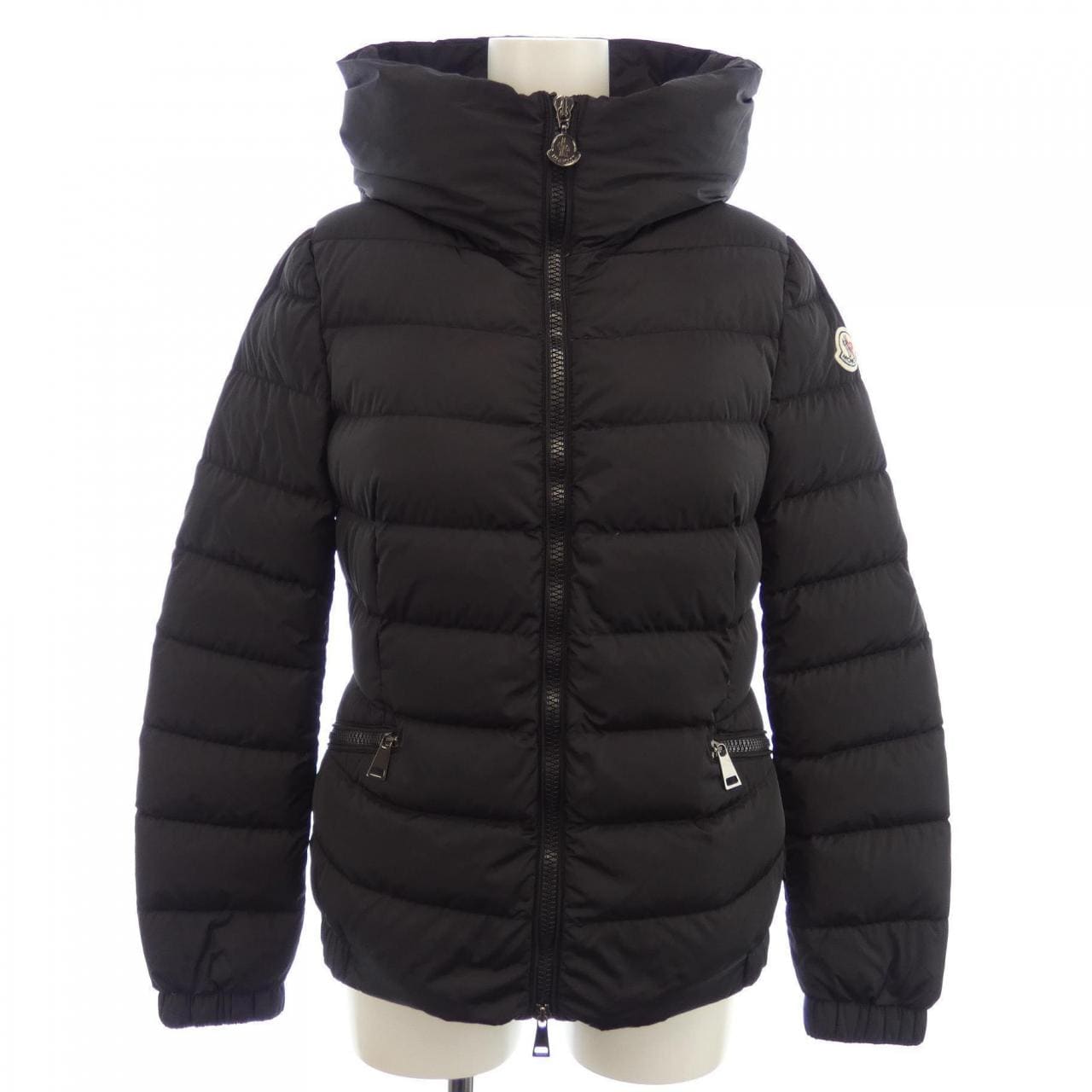 モンクレール MONCLER ダウンジャケット
