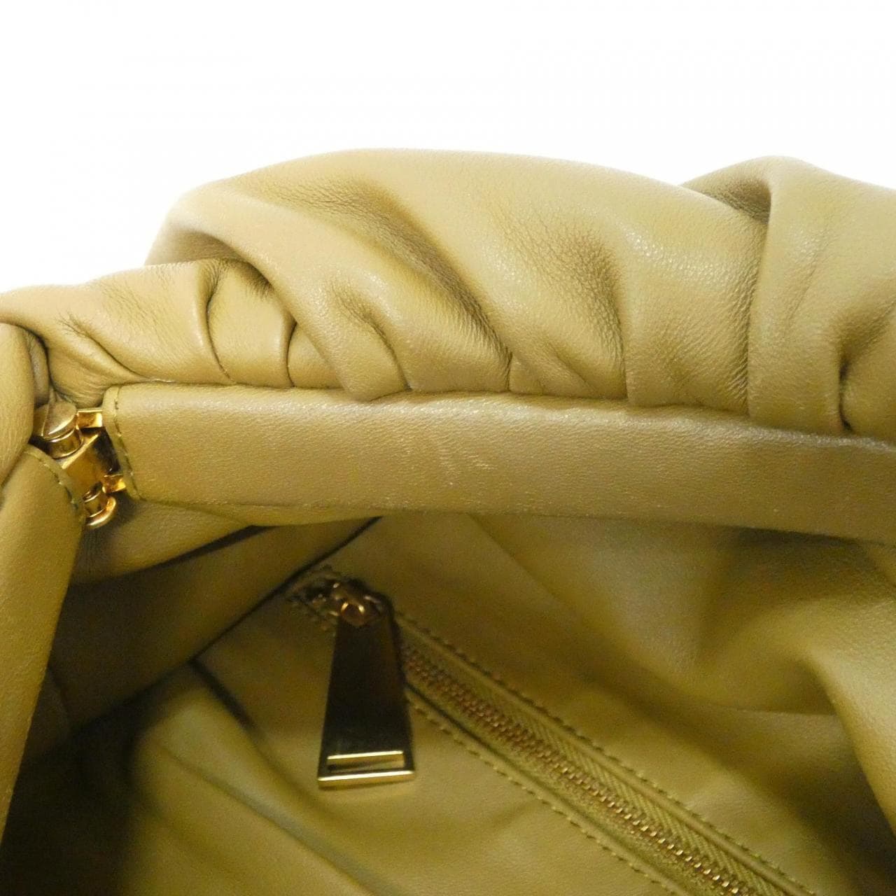 ボッテガヴェネタ 620954 V0050 ショルダーバッグ