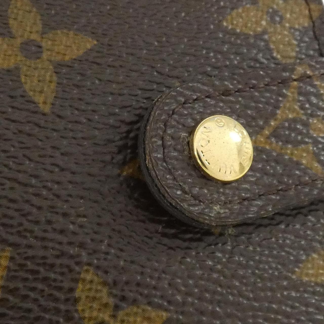 LOUIS VUITTON Monogram短款拉链钱包 M61667