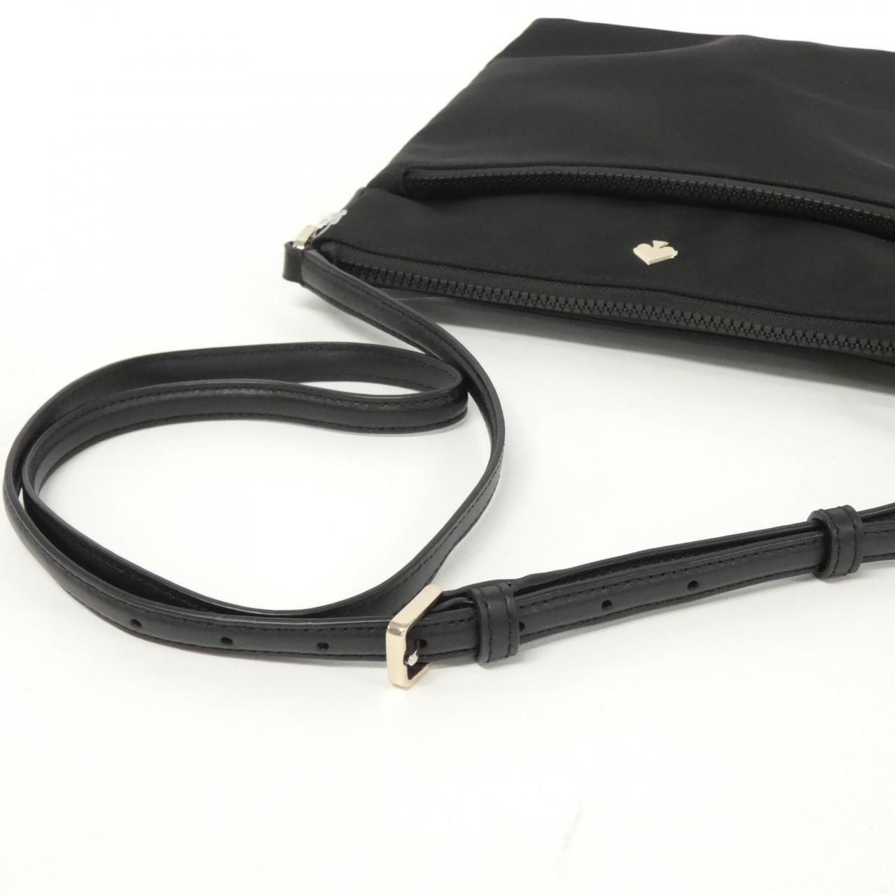 【新品】ケイトスペード JAE FLAT CROSSBODY WKRU6612 ショルダーバッグ