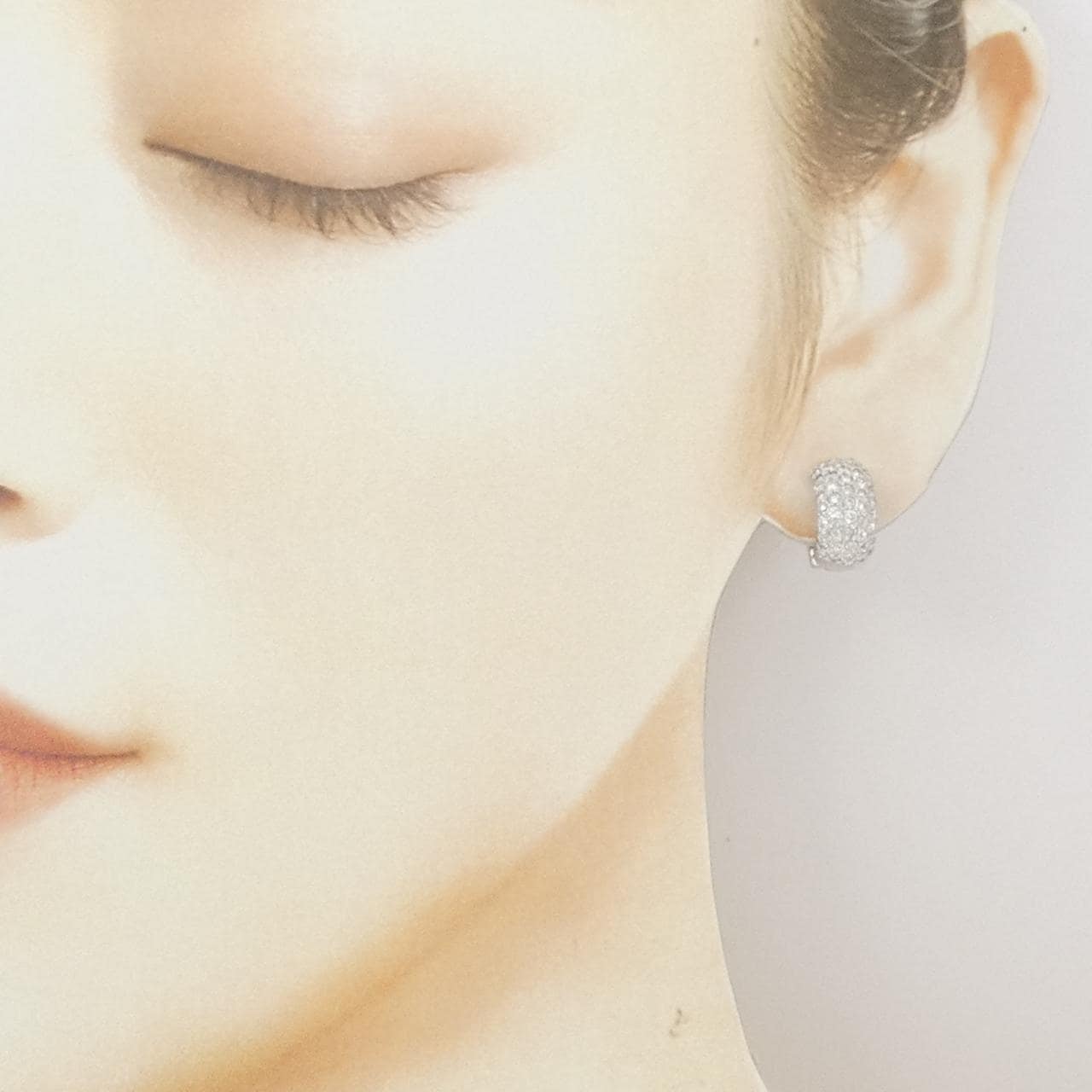 K18WG パヴェ ダイヤモンド イヤリング 1.20CT