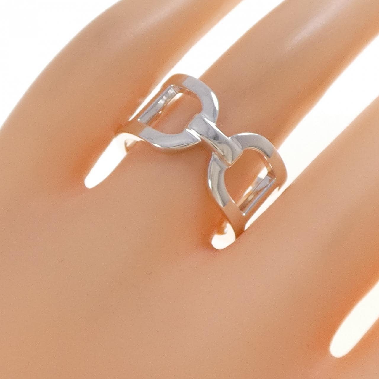 エルメス エヴァー シェーヌダンクル リング