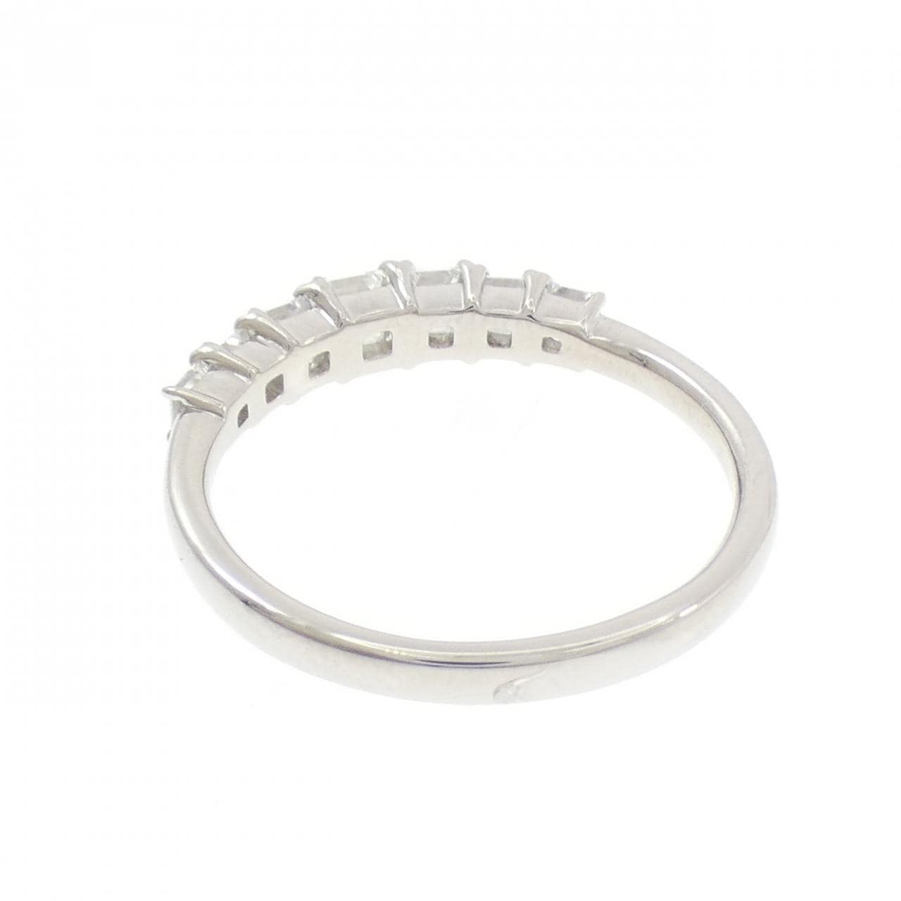 ジーエスティービー ダイヤモンド リング 0.75CT