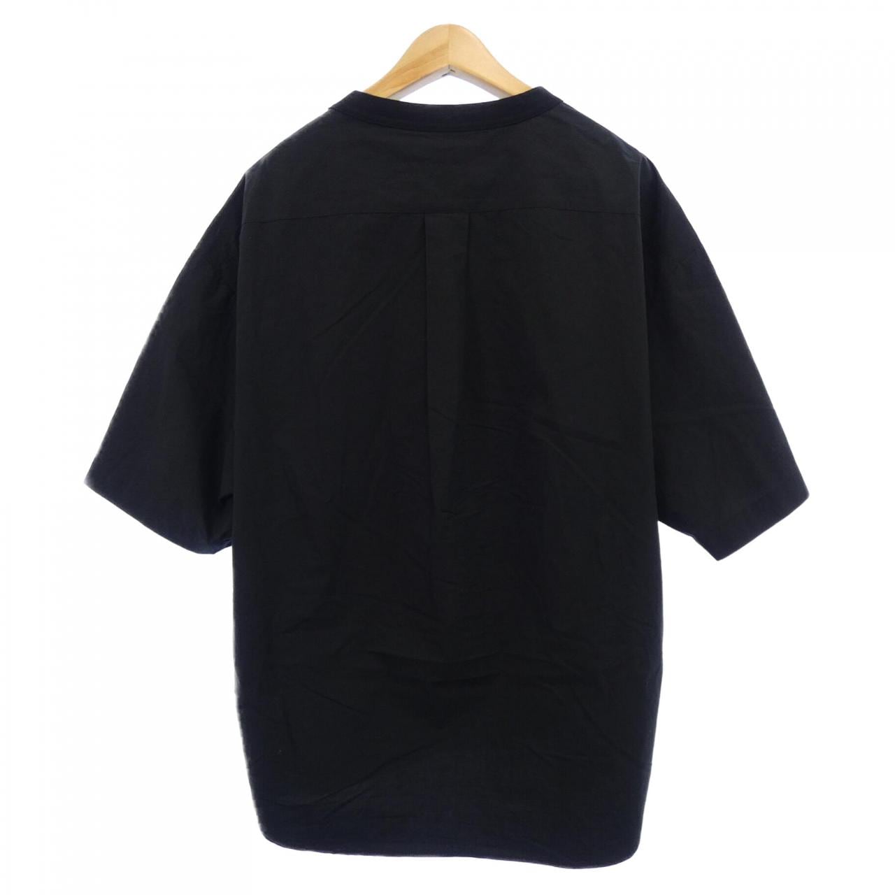 トゥモローランド TOMORROW LAND Tシャツ