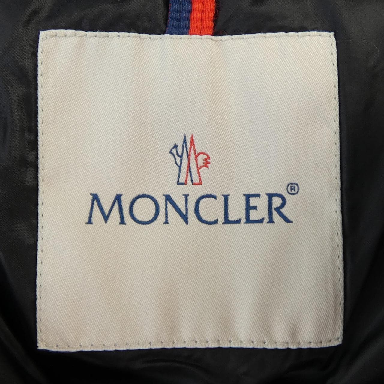 モンクレール MONCLER ダウンジャケット