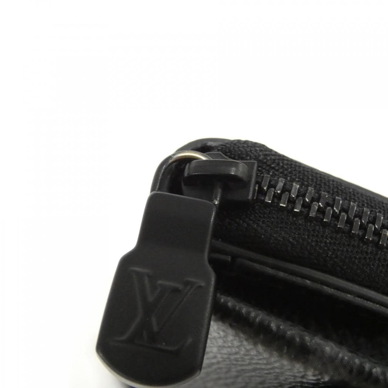 LOUIS VUITTON Monogram Eclipse Reverse拉链收纳夹M82771 INCASE