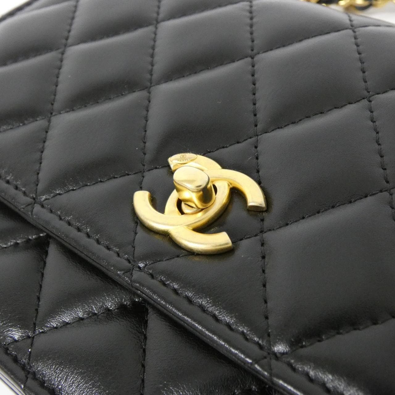 シャネル AP3240 チェーンウォレット