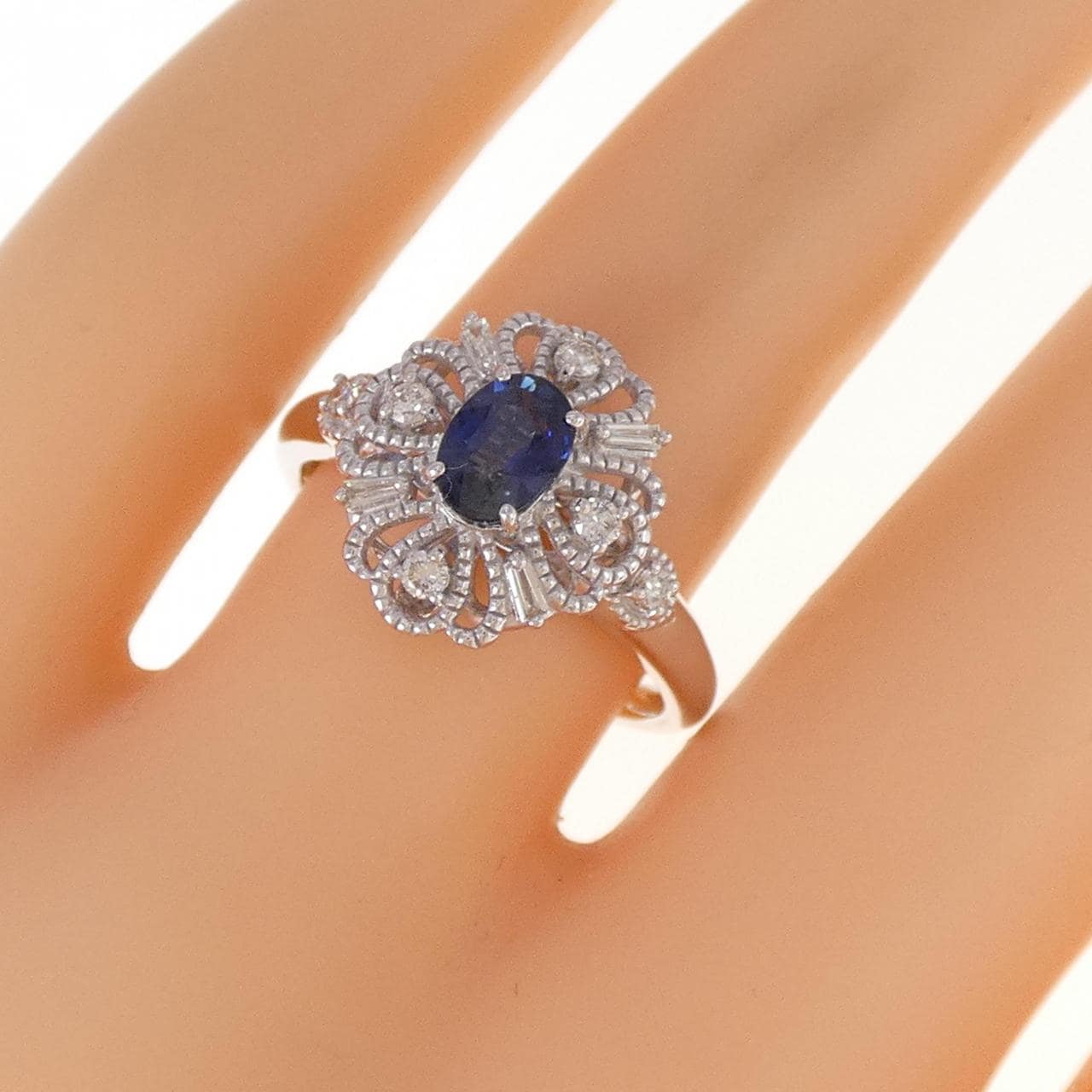 K18WG Sapphire Ring 0.55CT