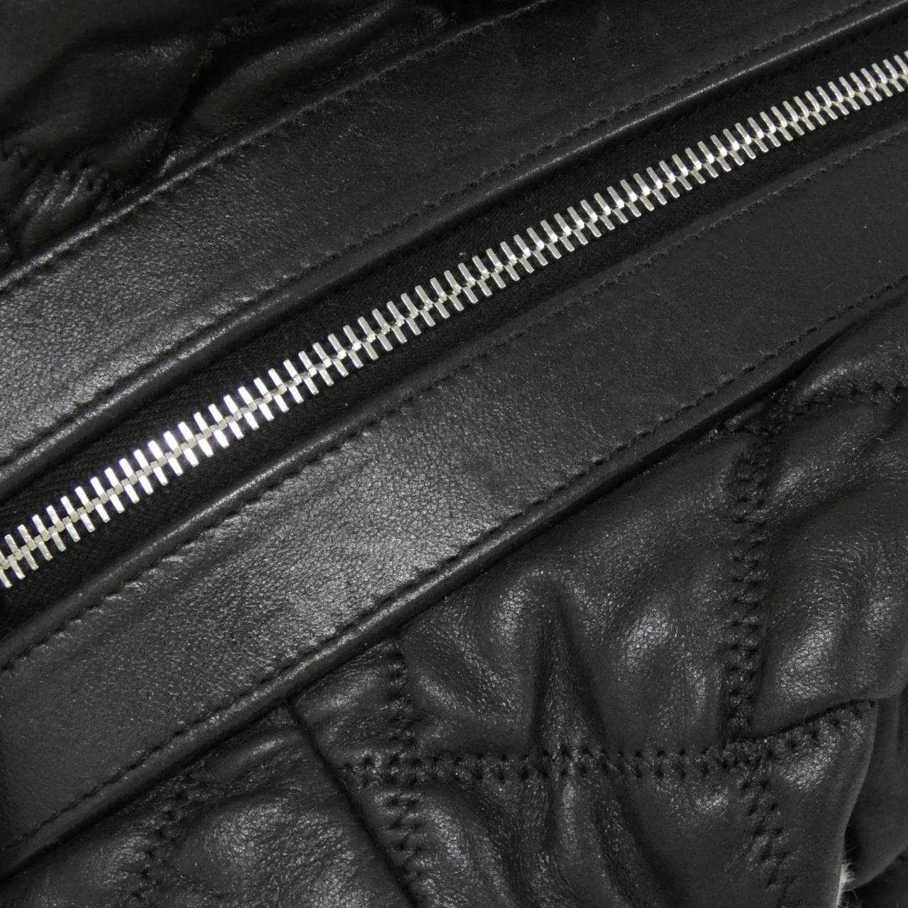 シャネル バブルキルト ライン 39698 ショルダーバッグ