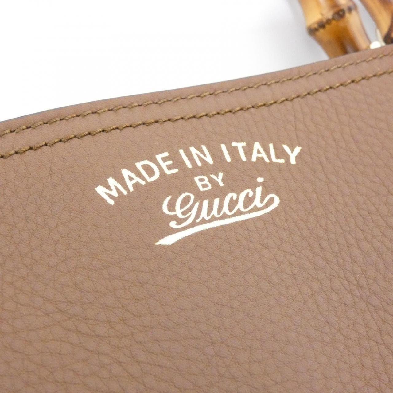 グッチ 323660 A7M0A バッグ