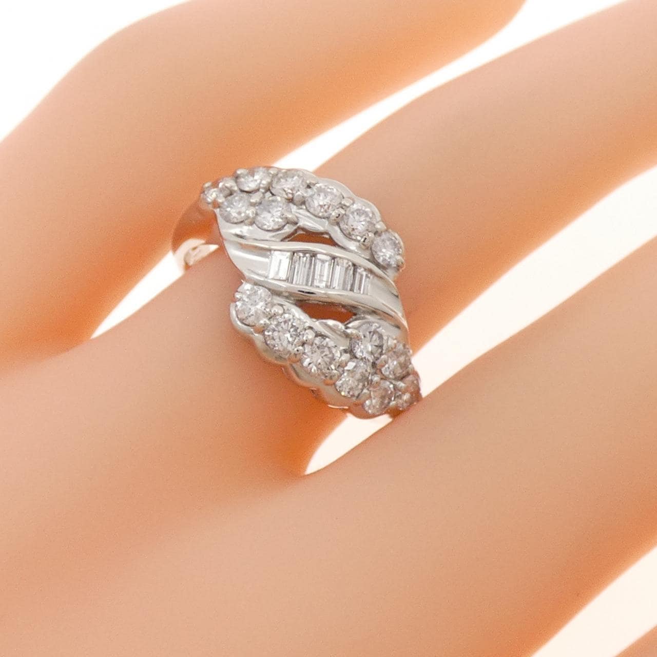 PT900 ダイヤモンド リング 1.00CT