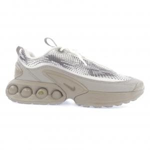 ナイキ NIKE HQ0912-001 スニーカー