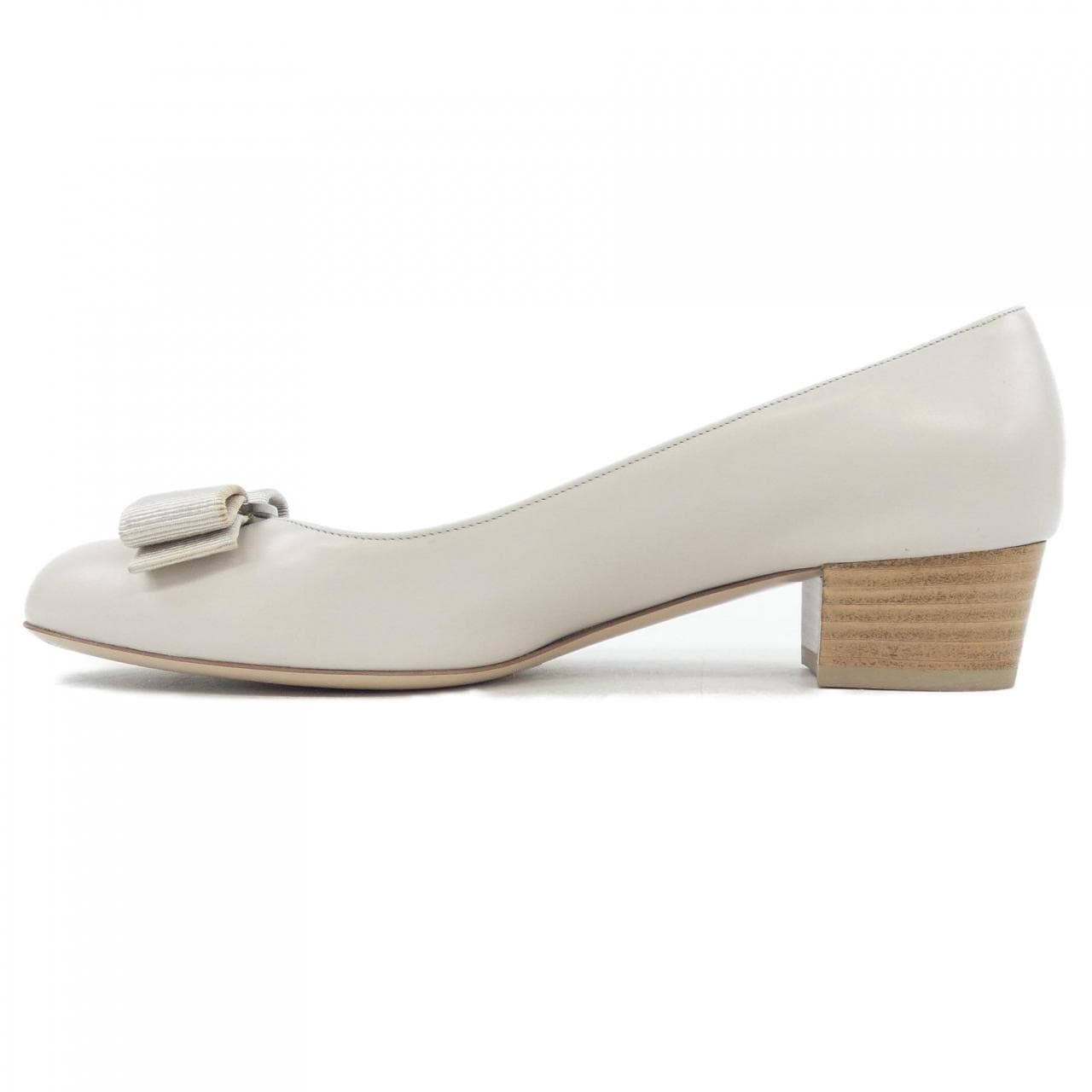 サルヴァトーレフェラガモ SALVATORE FERRAGAMO パンプス