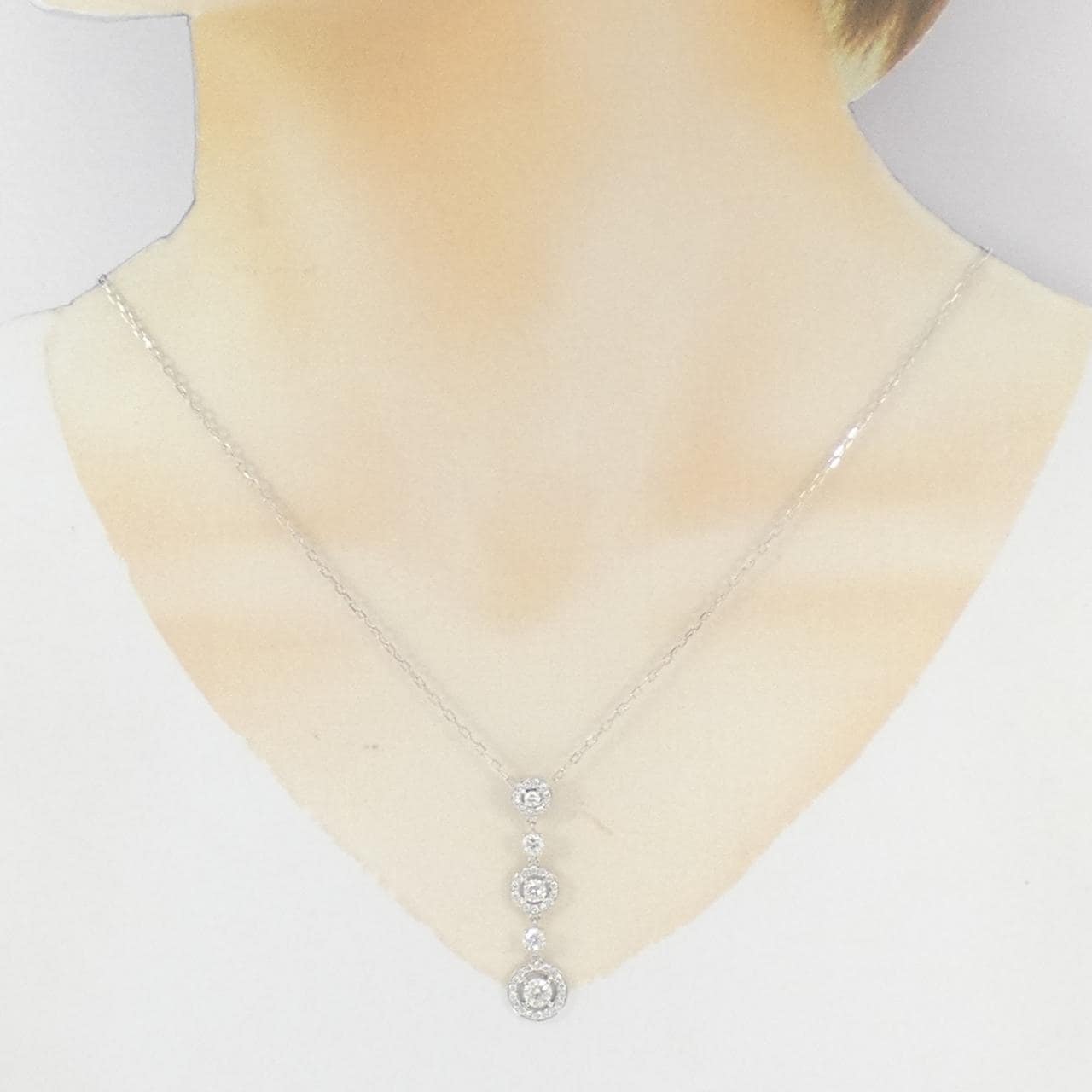 ブシュロン チナ ネックレス