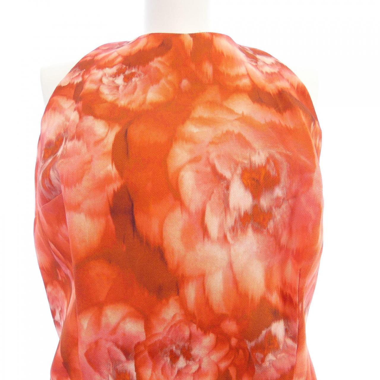 GIAMBATTISTA VALLI詹巴蒂斯塔·瓦利 (Giambattista Valli) 一件作品
