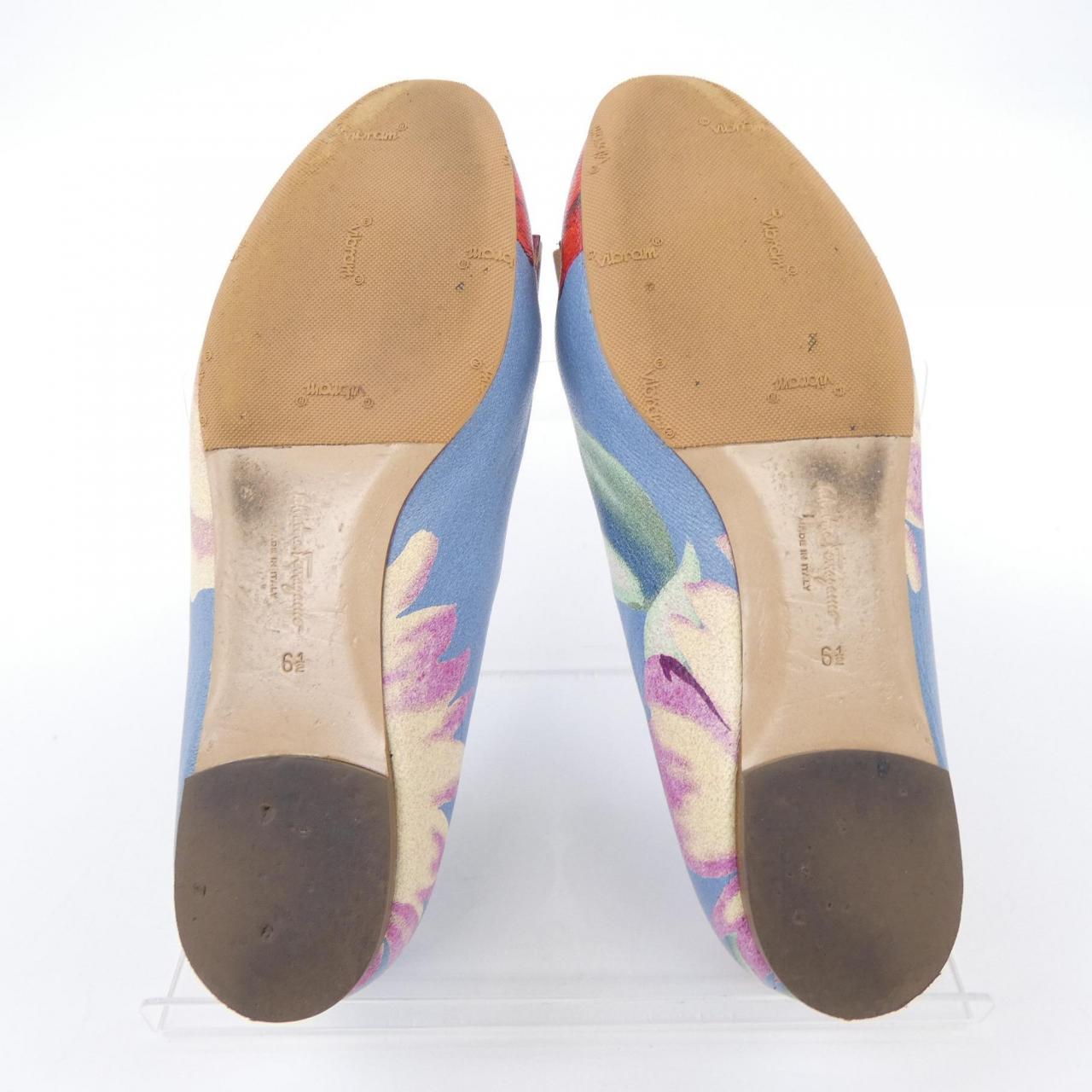 サルヴァトーレフェラガモ SALVATORE FERRAGAMO フラットシューズ