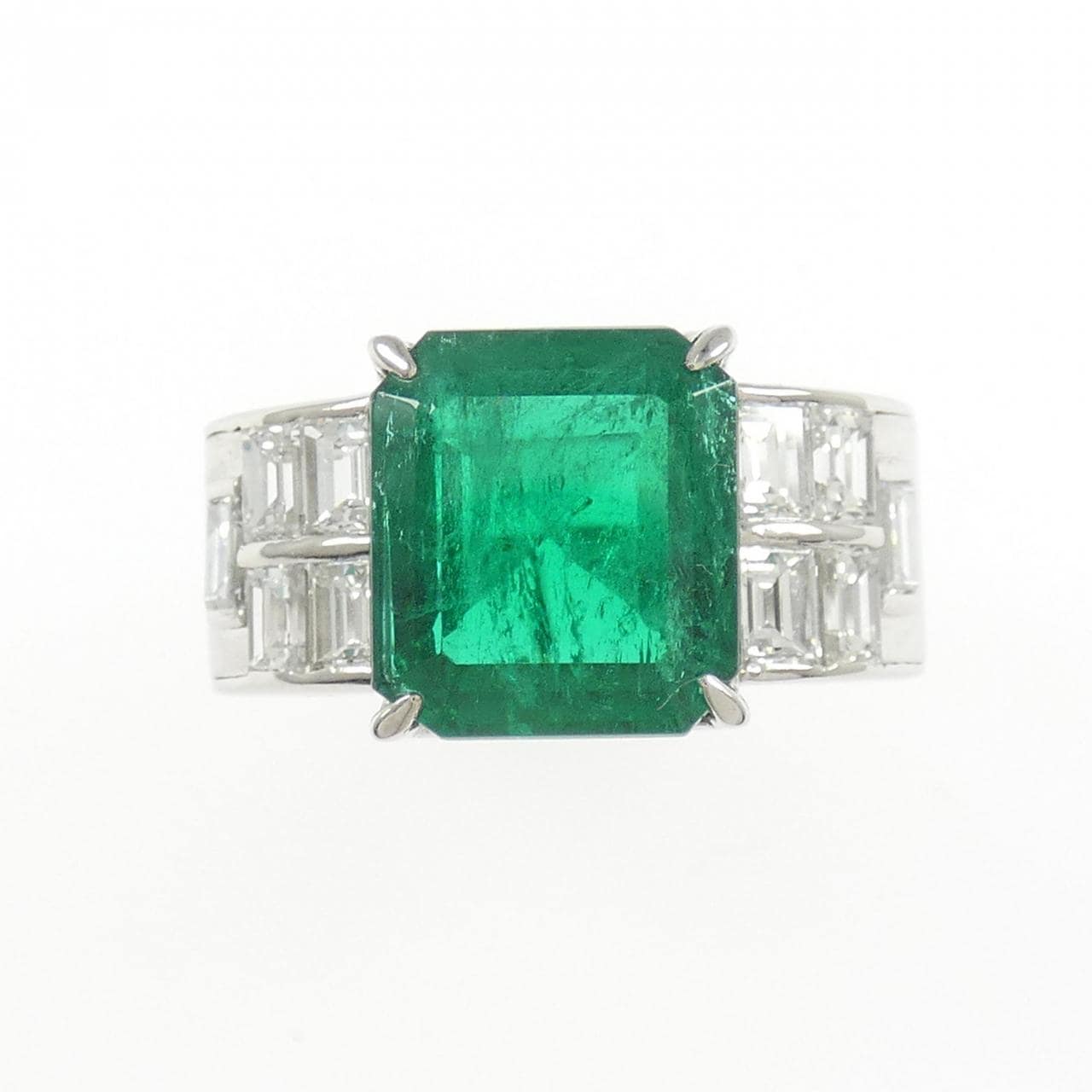 PM900 Emerald Ring 3.90CT