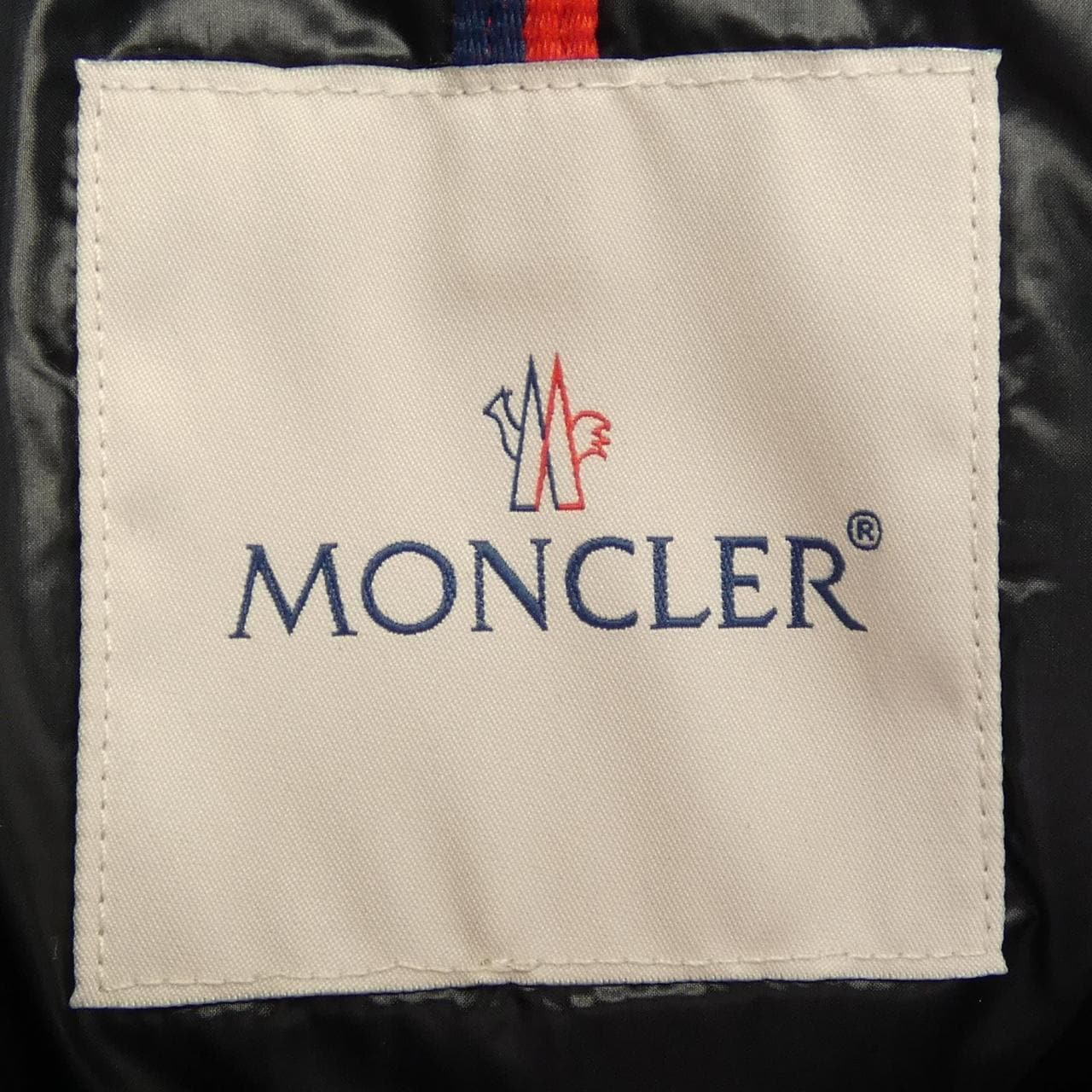 モンクレール MONCLER ダウンジャケット