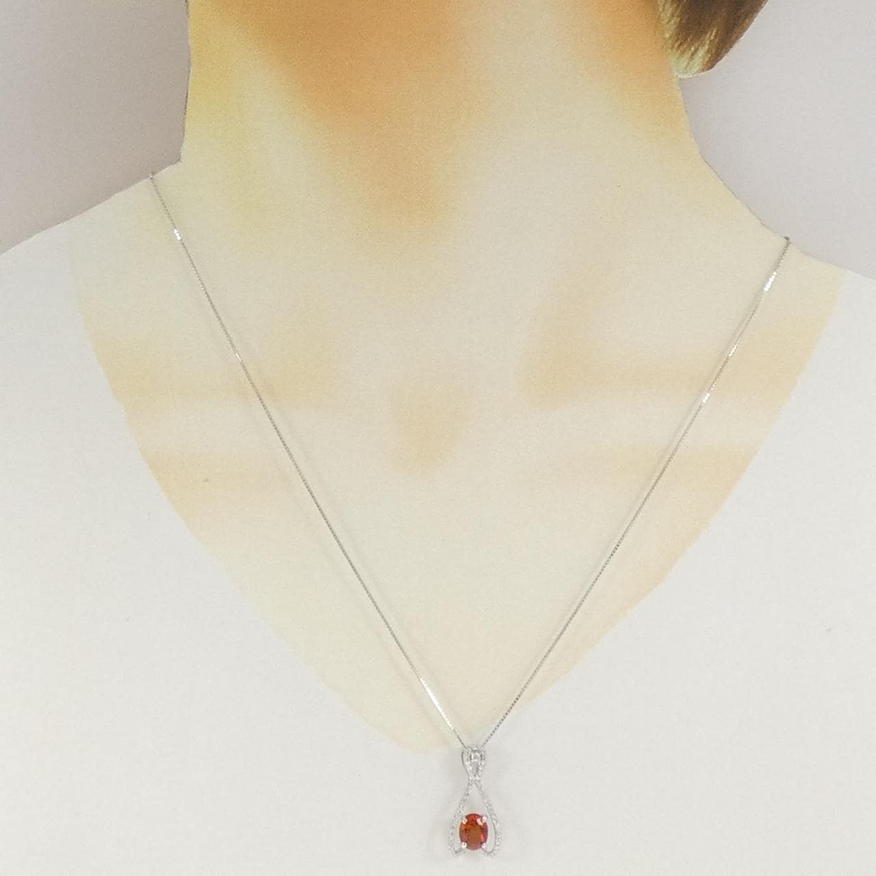 K18WG ガーネット ネックレス 1.71CT