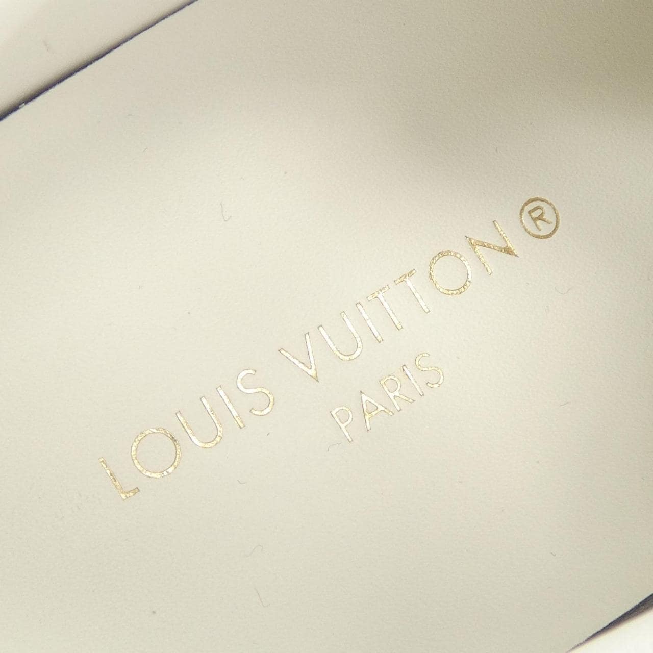 ルイヴィトン LOUIS VUITTON モノグラムパターン タイムアウトライン スニーカー