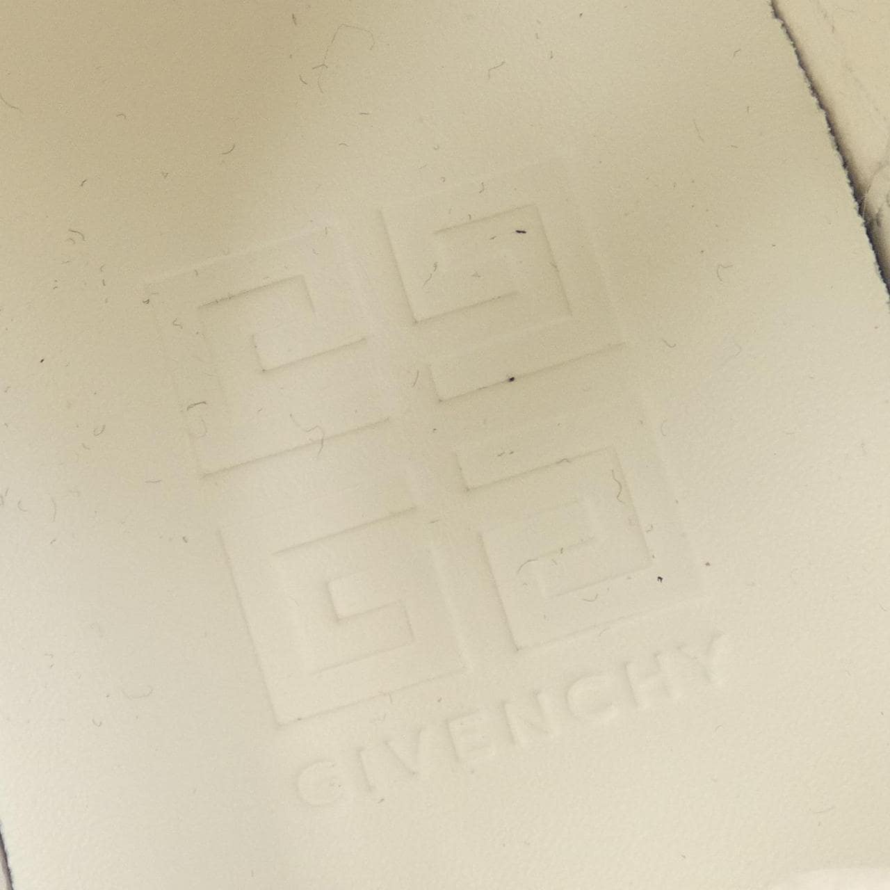 GIVENCHY运动鞋