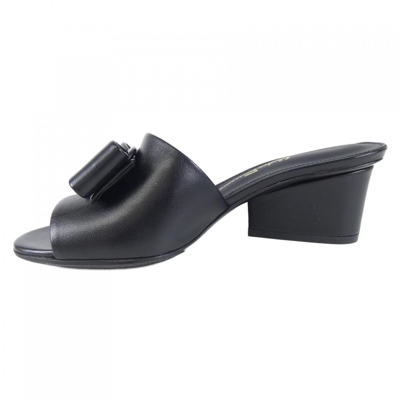 サルヴァトーレフェラガモ SALVATORE FERRAGAMO サンダル