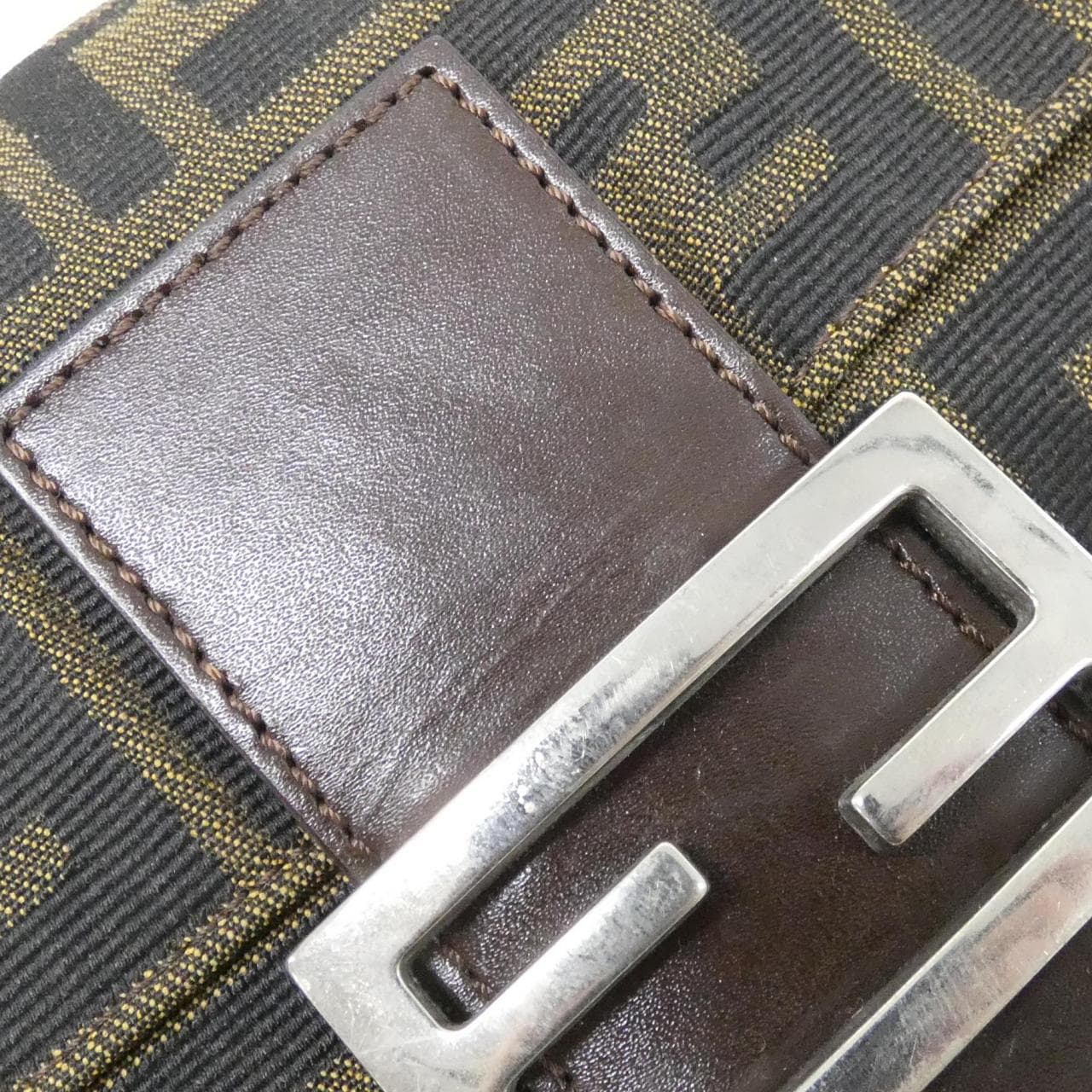 【ヴィンテージ】フェンディ バゲット 26424 ショルダーバッグ