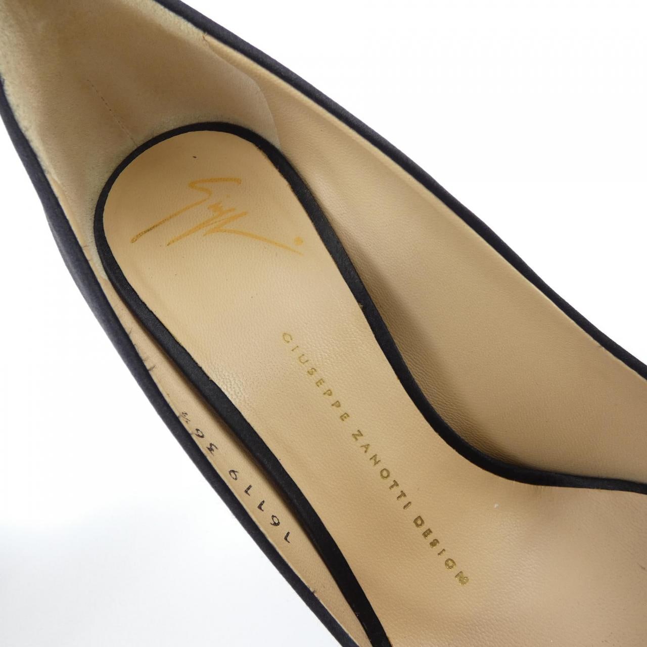 ジュゼッペザノッティ GIUSEPPE ZANOTTI パンプス