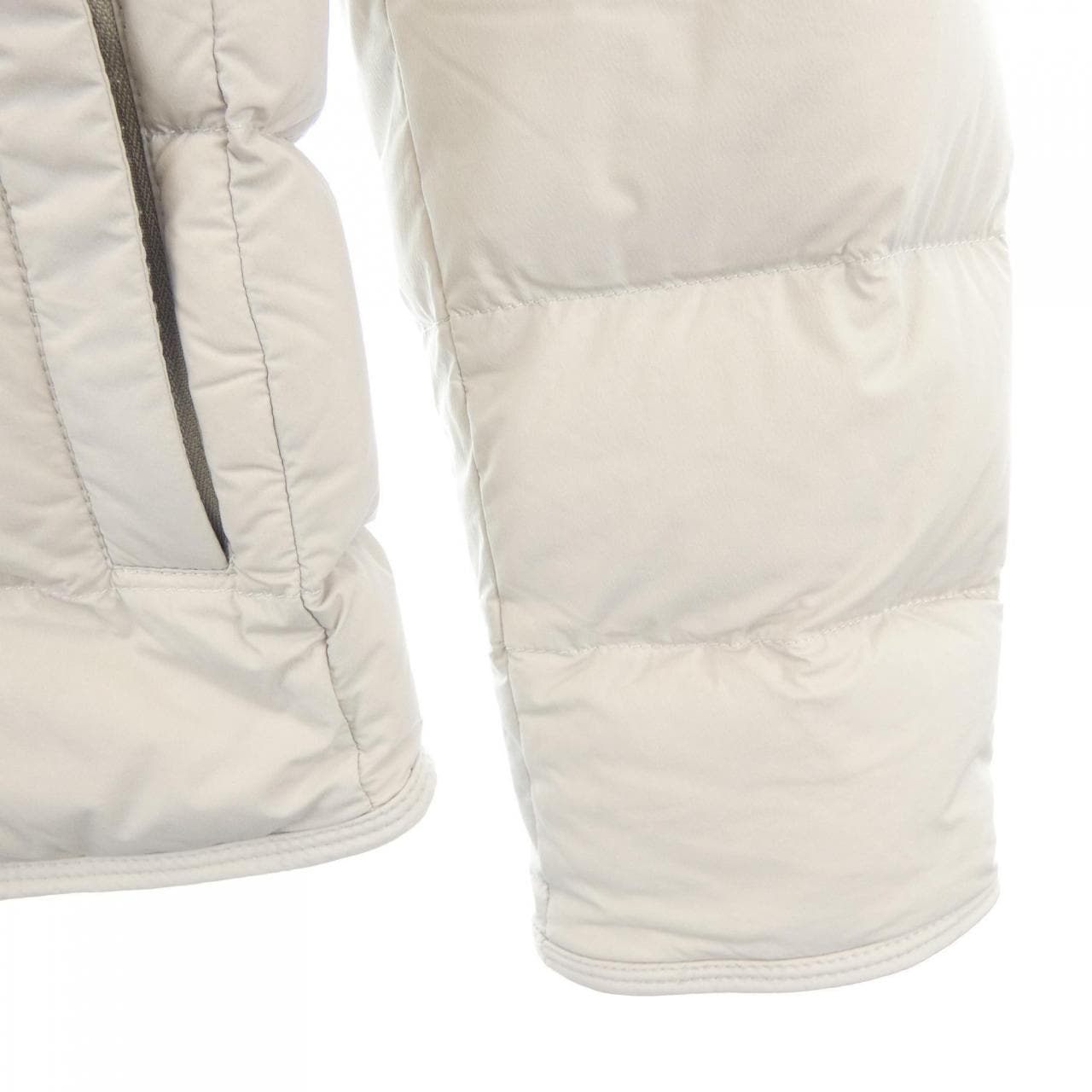 モンクレール MONCLER ダウンジャケット