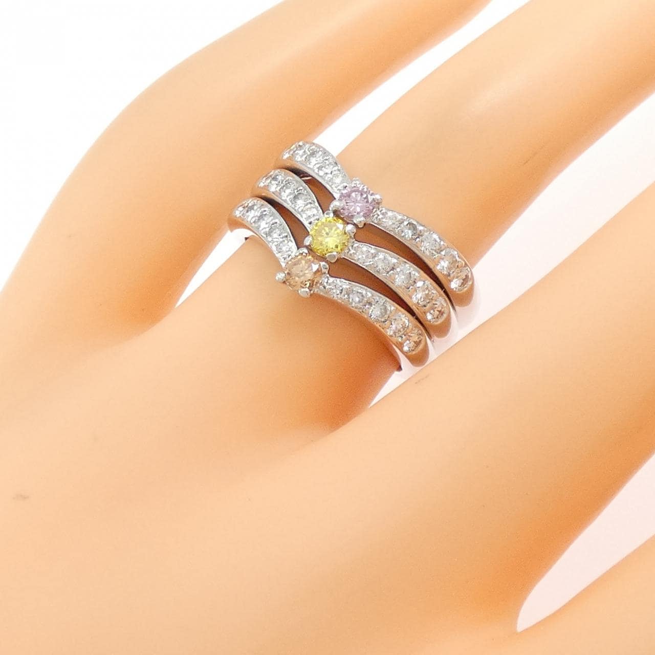 750WG ダイヤモンド リング 0.119CT FVY SI1 /0.100CT FIPP SI2/0.104CT FIYO I1