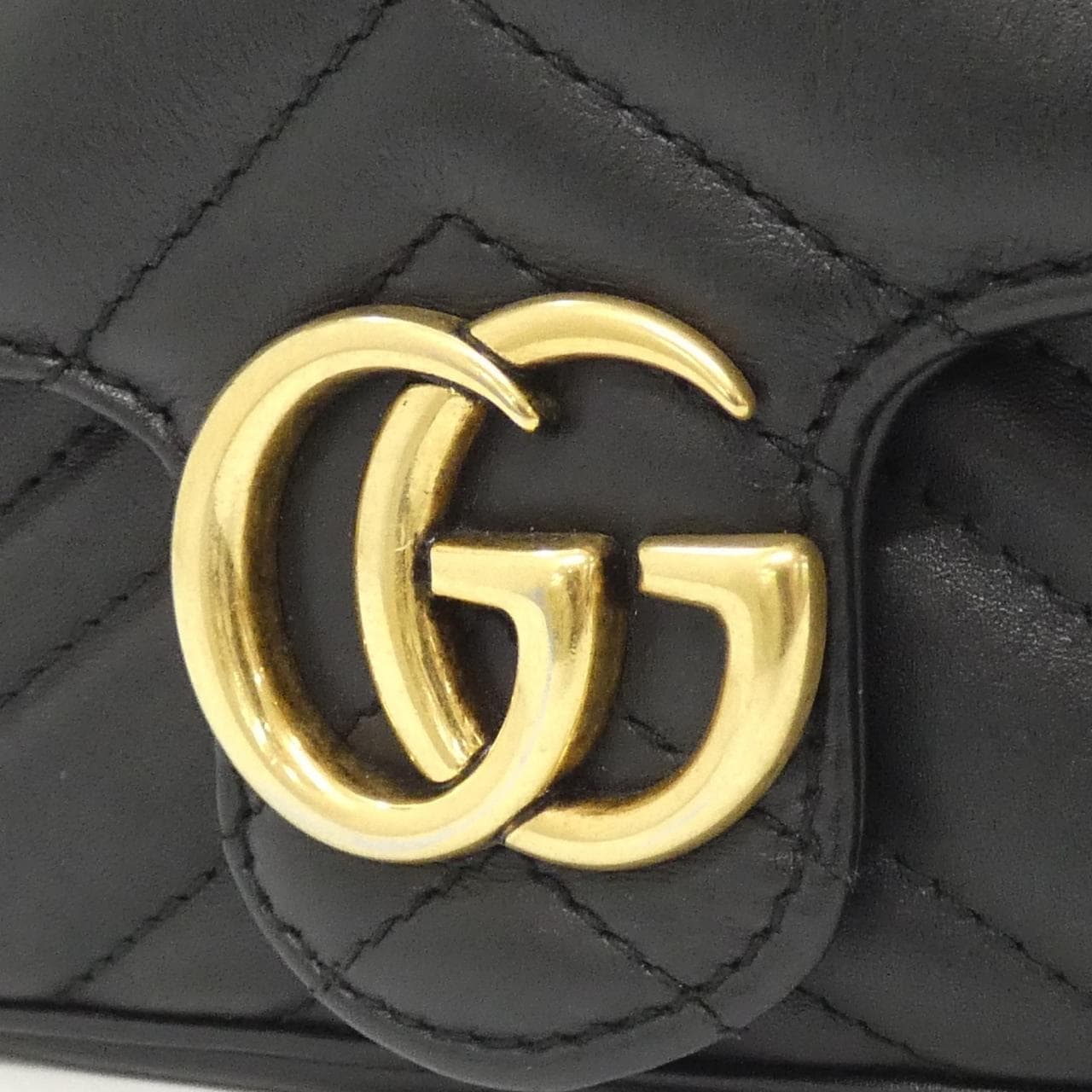 グッチ GG MARMONT 476433 DTDCT ショルダーバッグ
