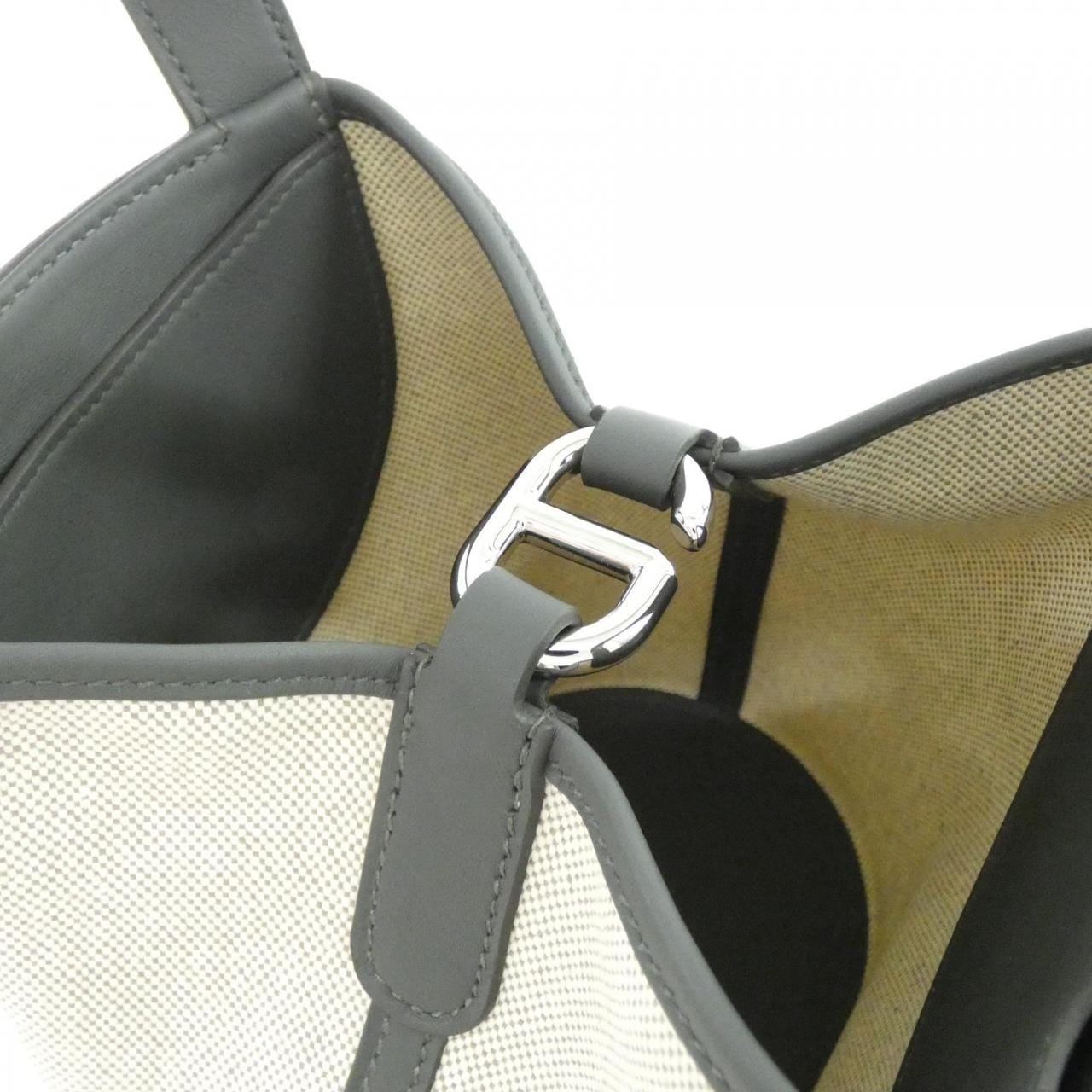 【未使用品】エルメス イン ザ ループ 18cm 085690CK バッグ