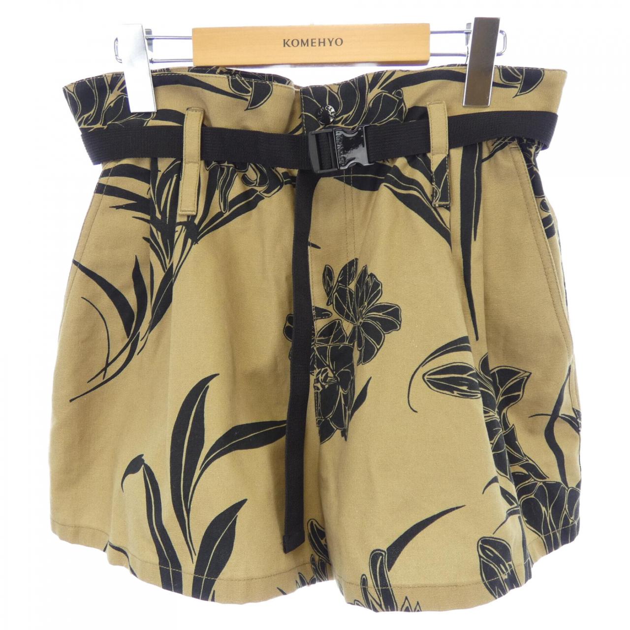 モンクレール MONCLER K10932B00015 598NE ショートパンツ