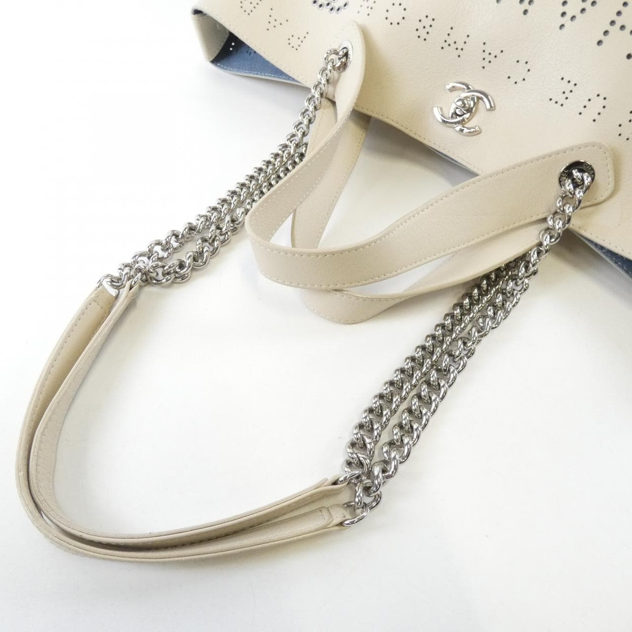 シャネル AS0303 バッグ