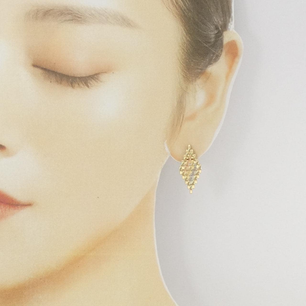 750 three color earrings