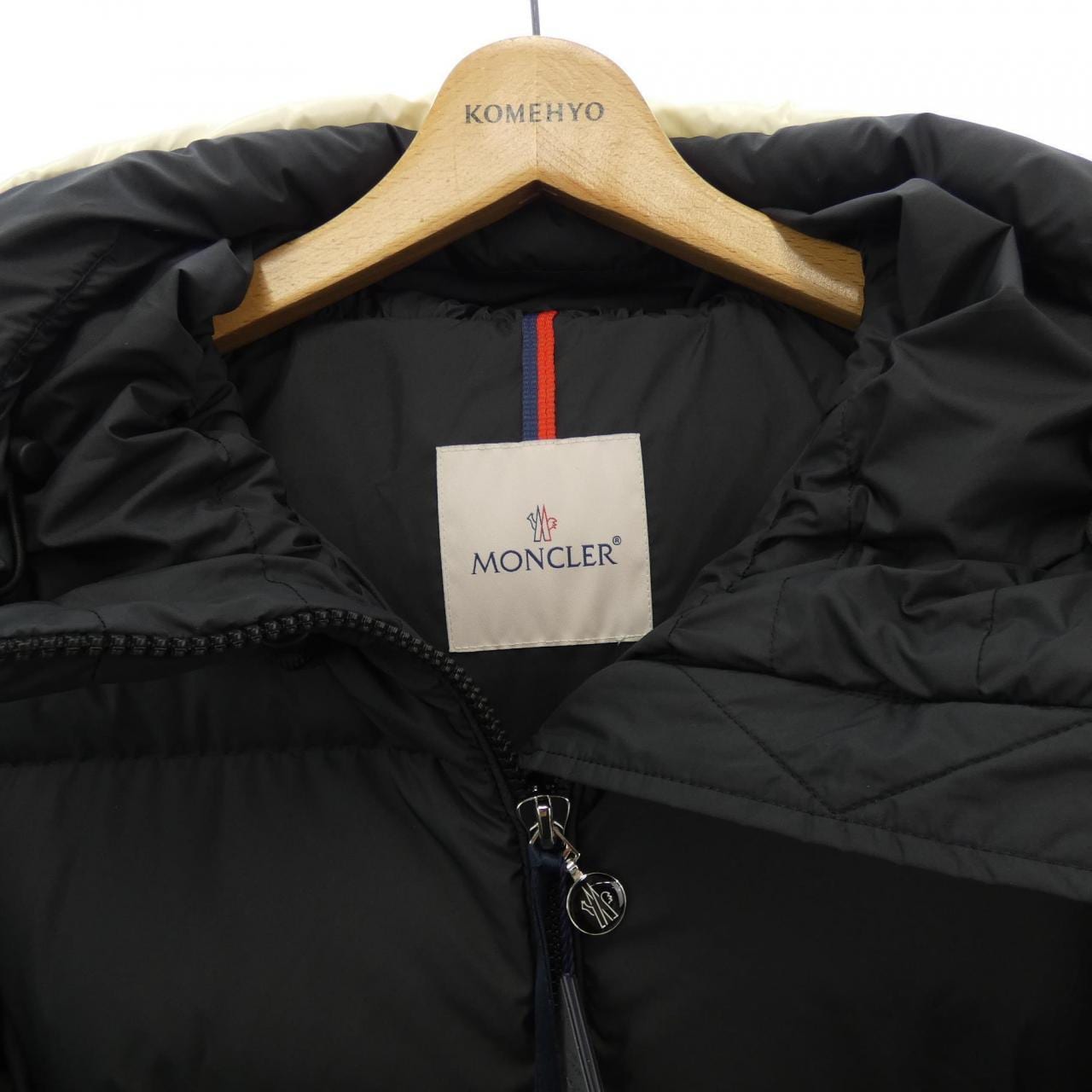 【新品】モンクレール MONCLER ダウンジャケット