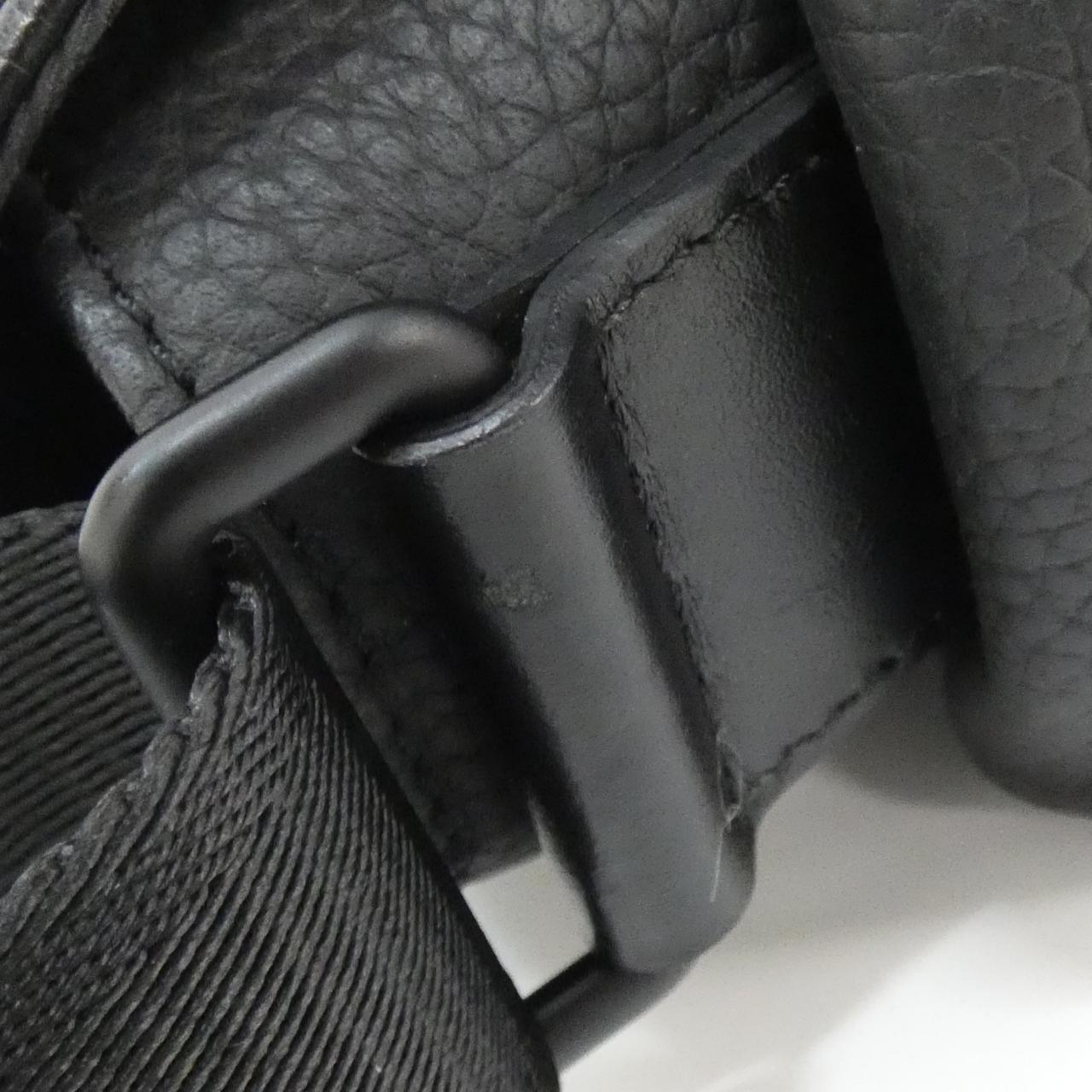 ルイヴィトン トリヨン クリストファー メッセンジャー M58476 ショルダーバッグ