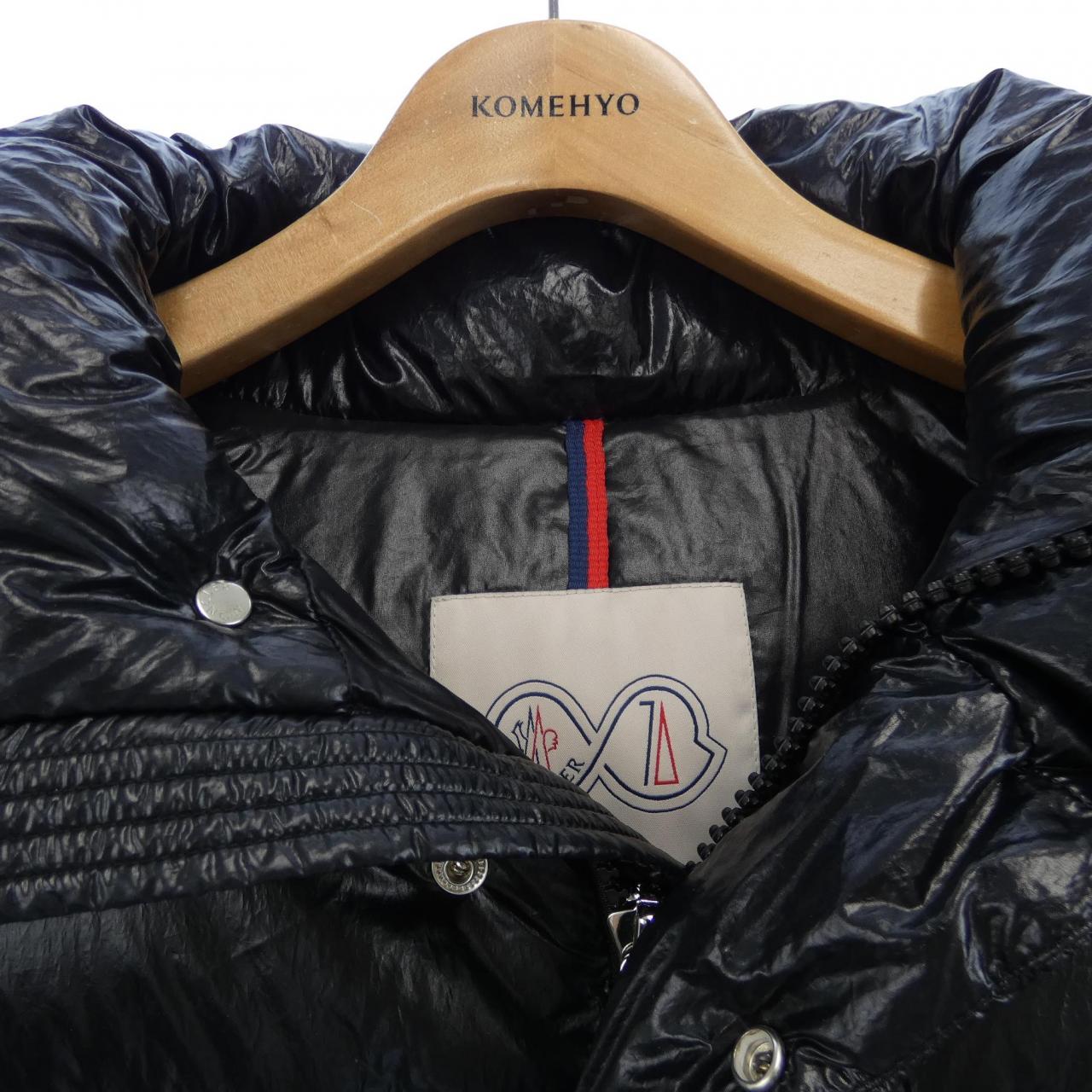 モンクレール MONCLER ダウンジャケット