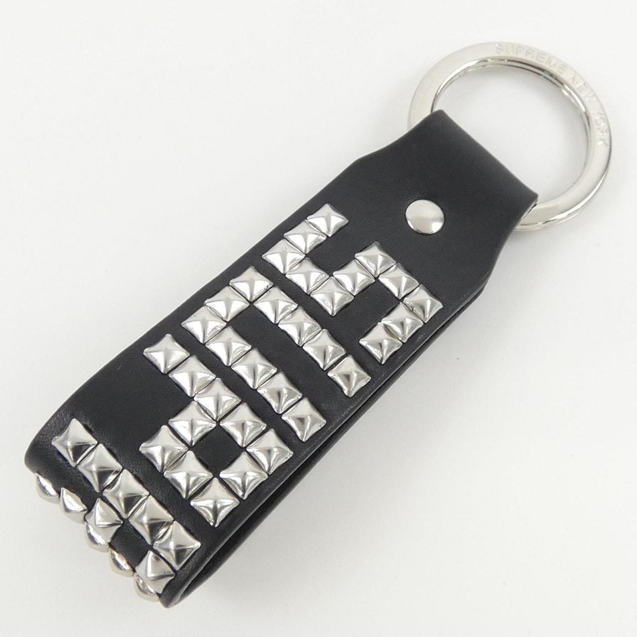 シュプリーム SUPREME HTC STUDDED KEYCHAIN KEY HOLDER