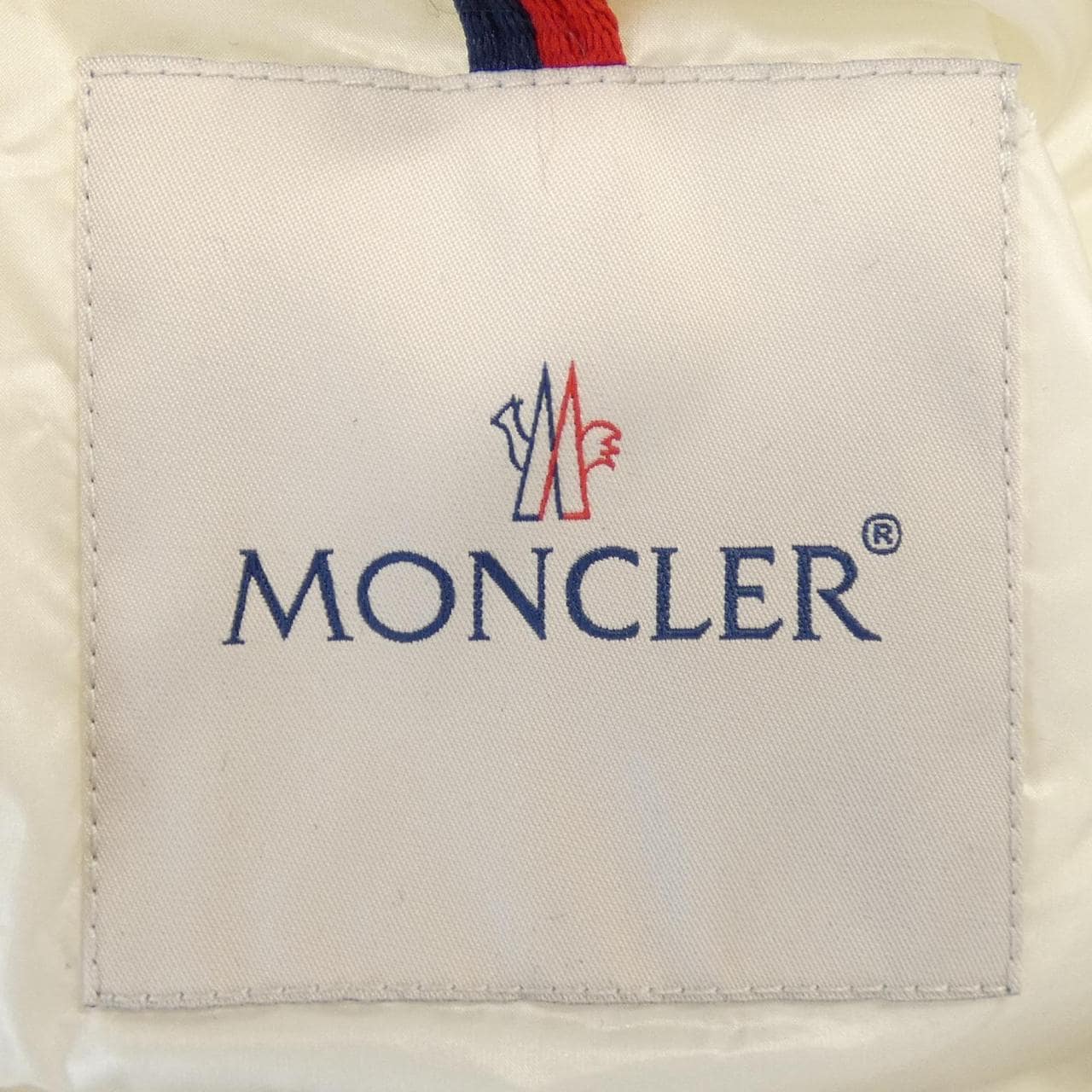 モンクレール MONCLER ダウンジャケット