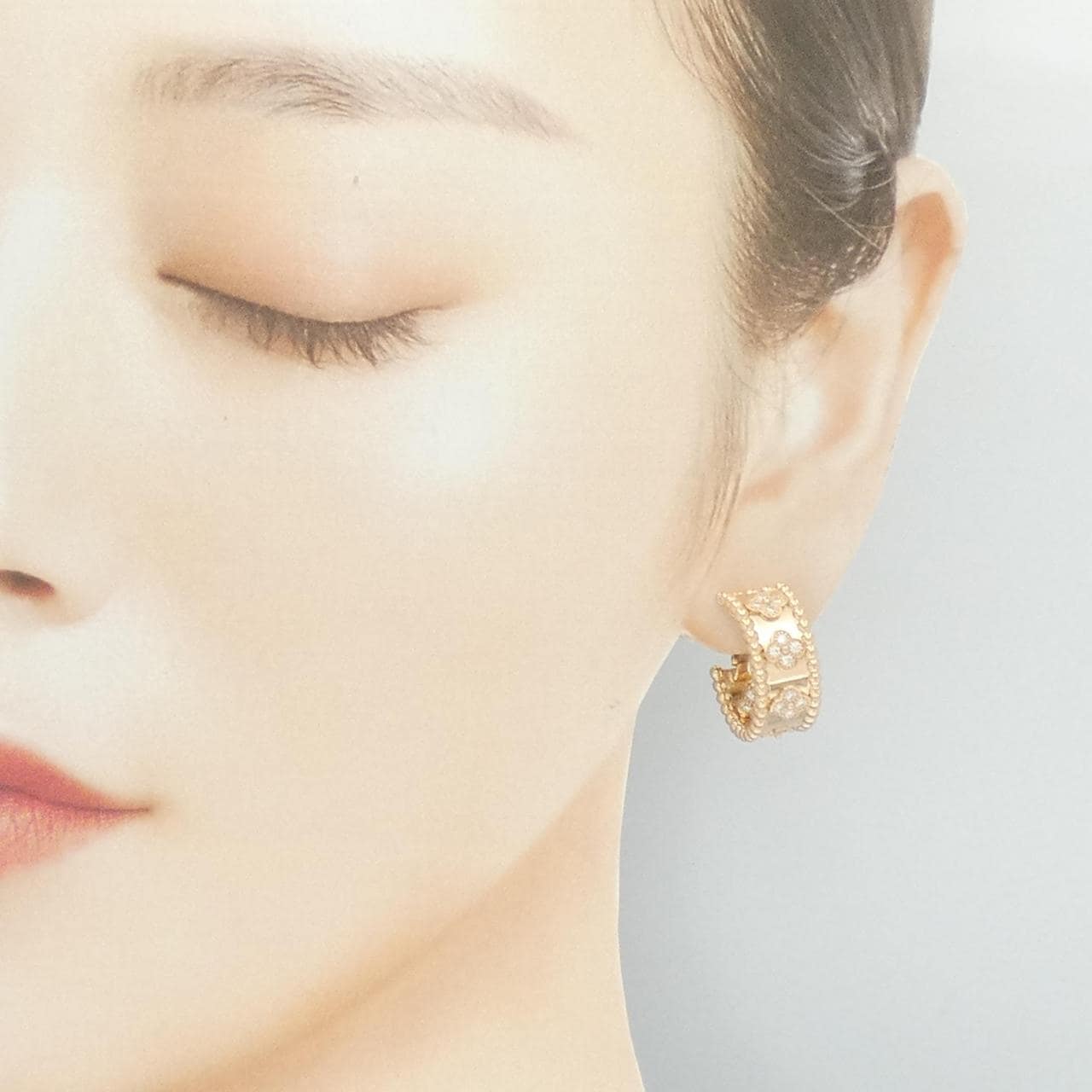 ヴァンクリーフ&アーペル ペルレ クローバー イヤクリップ ピアス