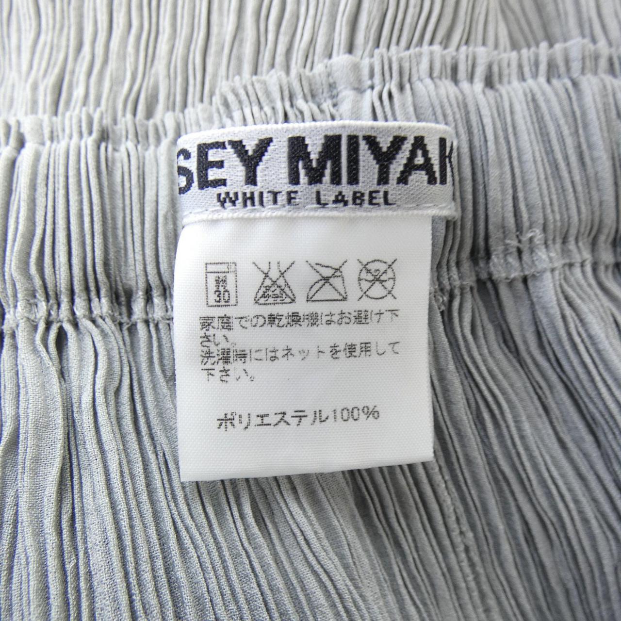 イッセイミヤケ ISSEY MIYAKE IM42FG452 スカート
