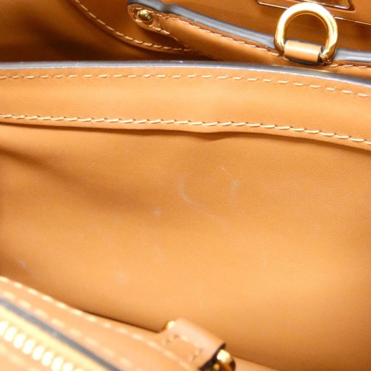 ルイヴィトン カプシーヌ MM M57649 バッグ