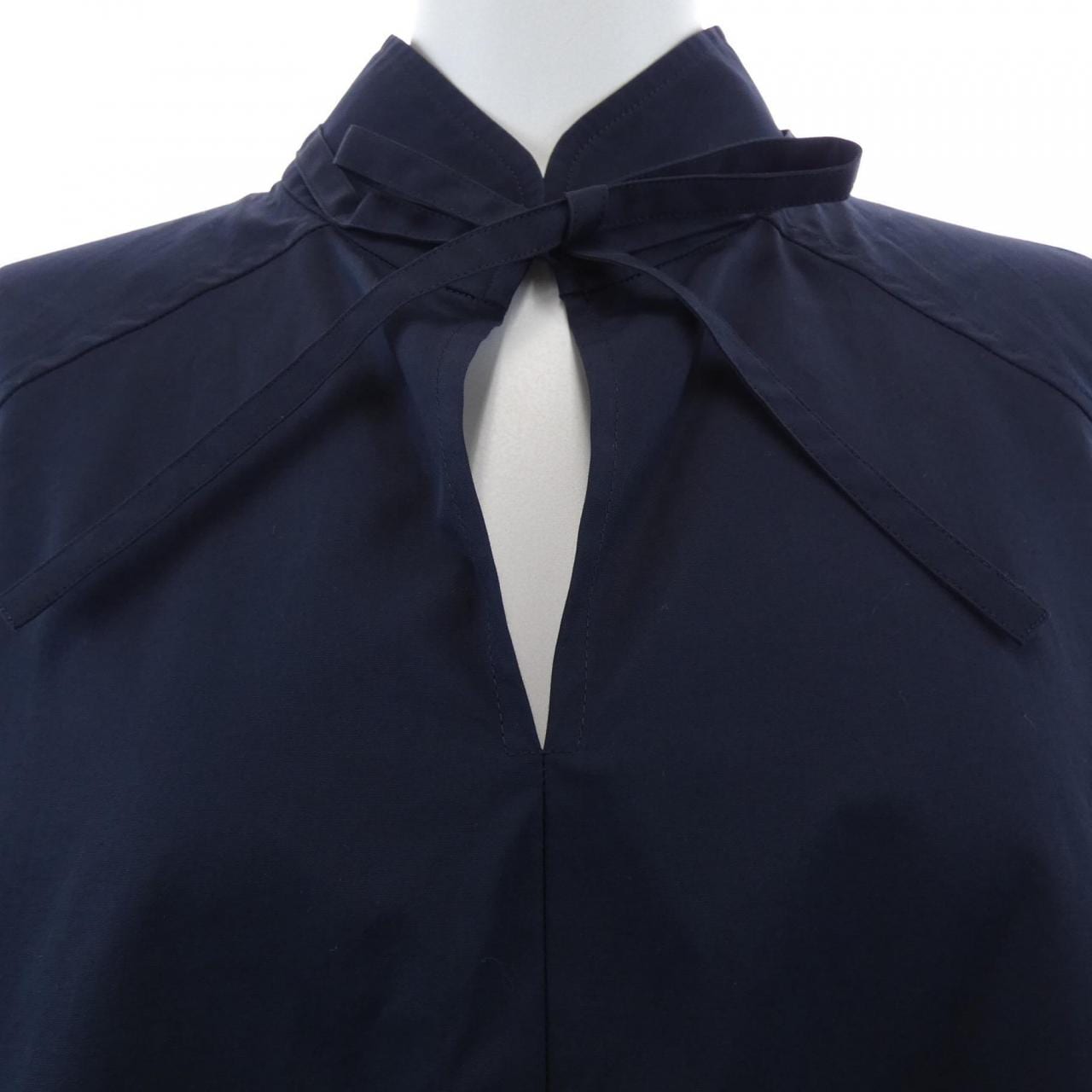 エルメス HERMES *87-7600. トップス