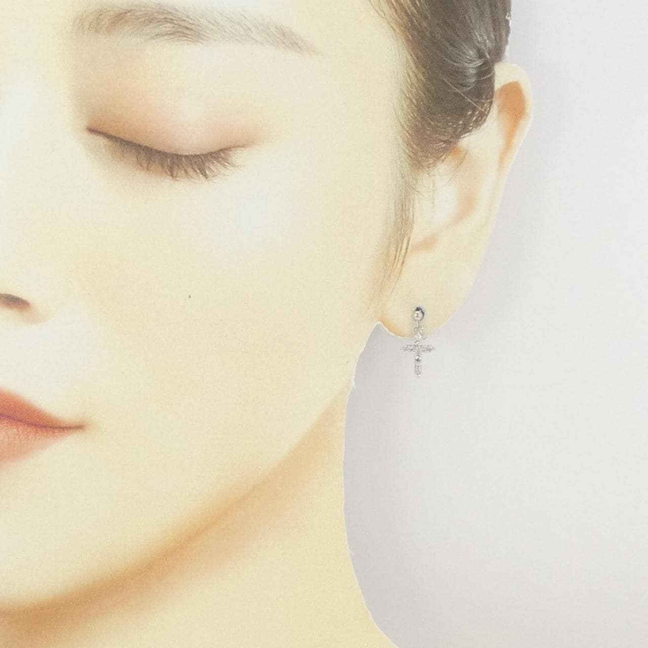 K14WG クロス ダイヤモンド ピアス 0.30CT