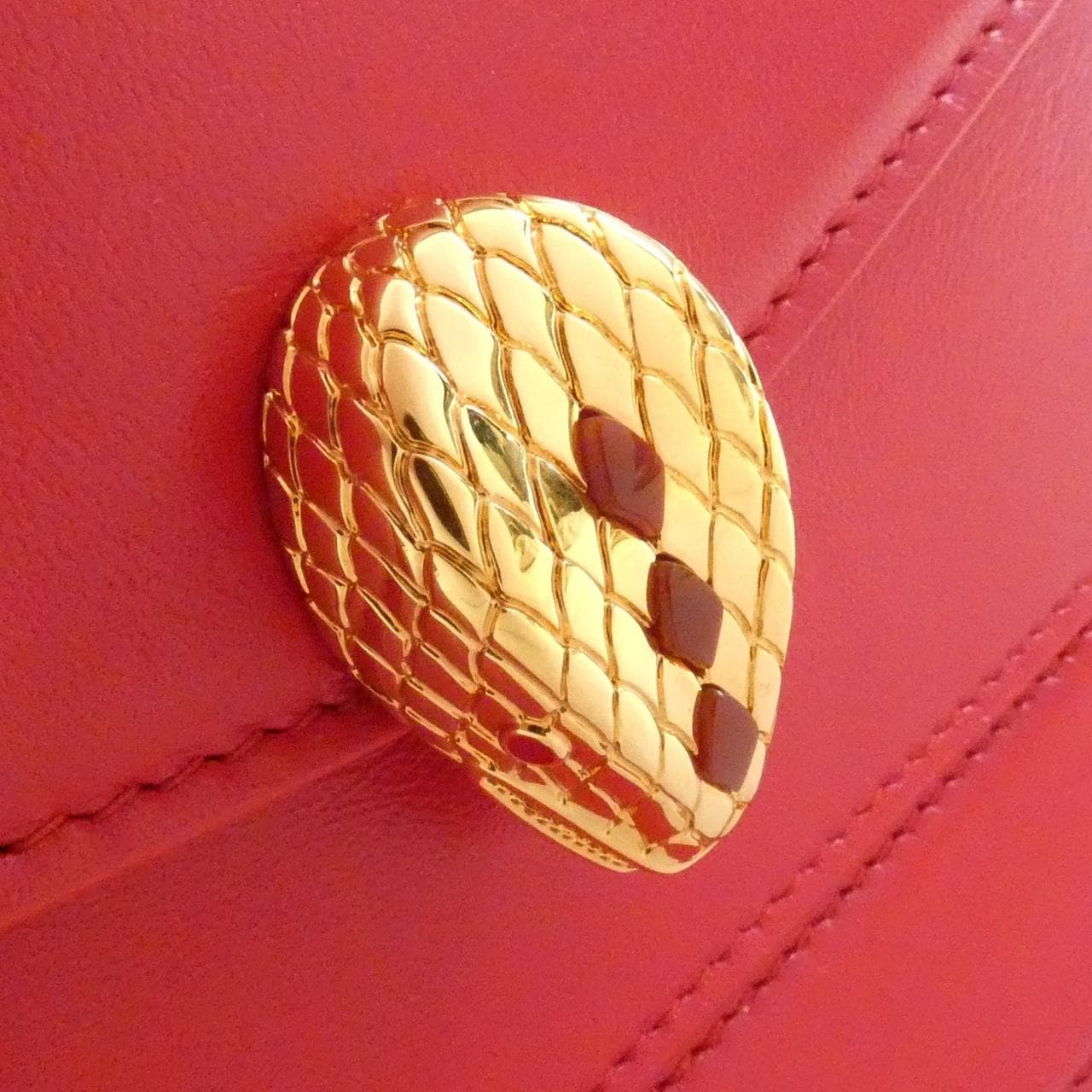 ブルガリ セルペンティ フォーエバー バッグ