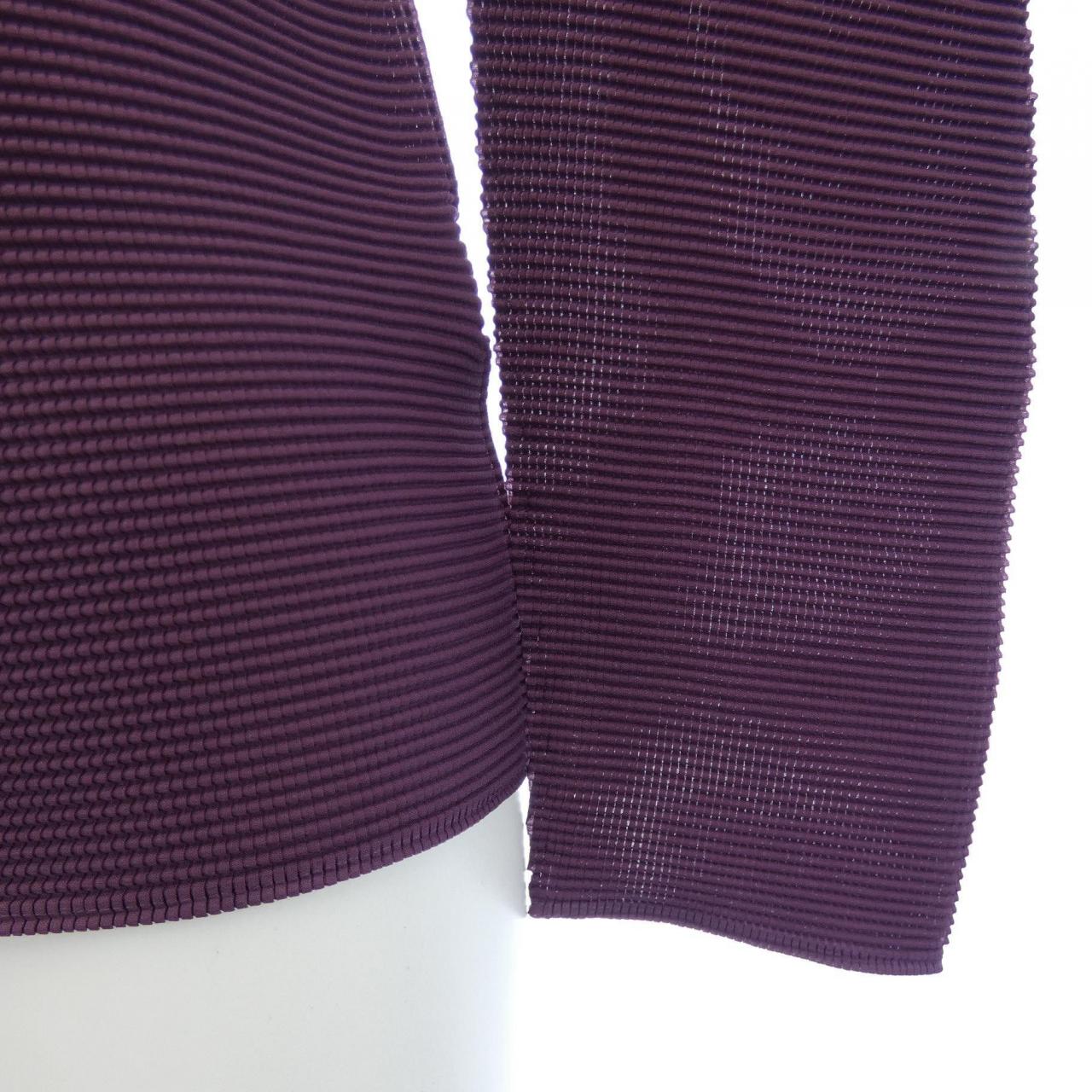 ミーイッセイミヤケ me ISSEY MIYAKE トップス